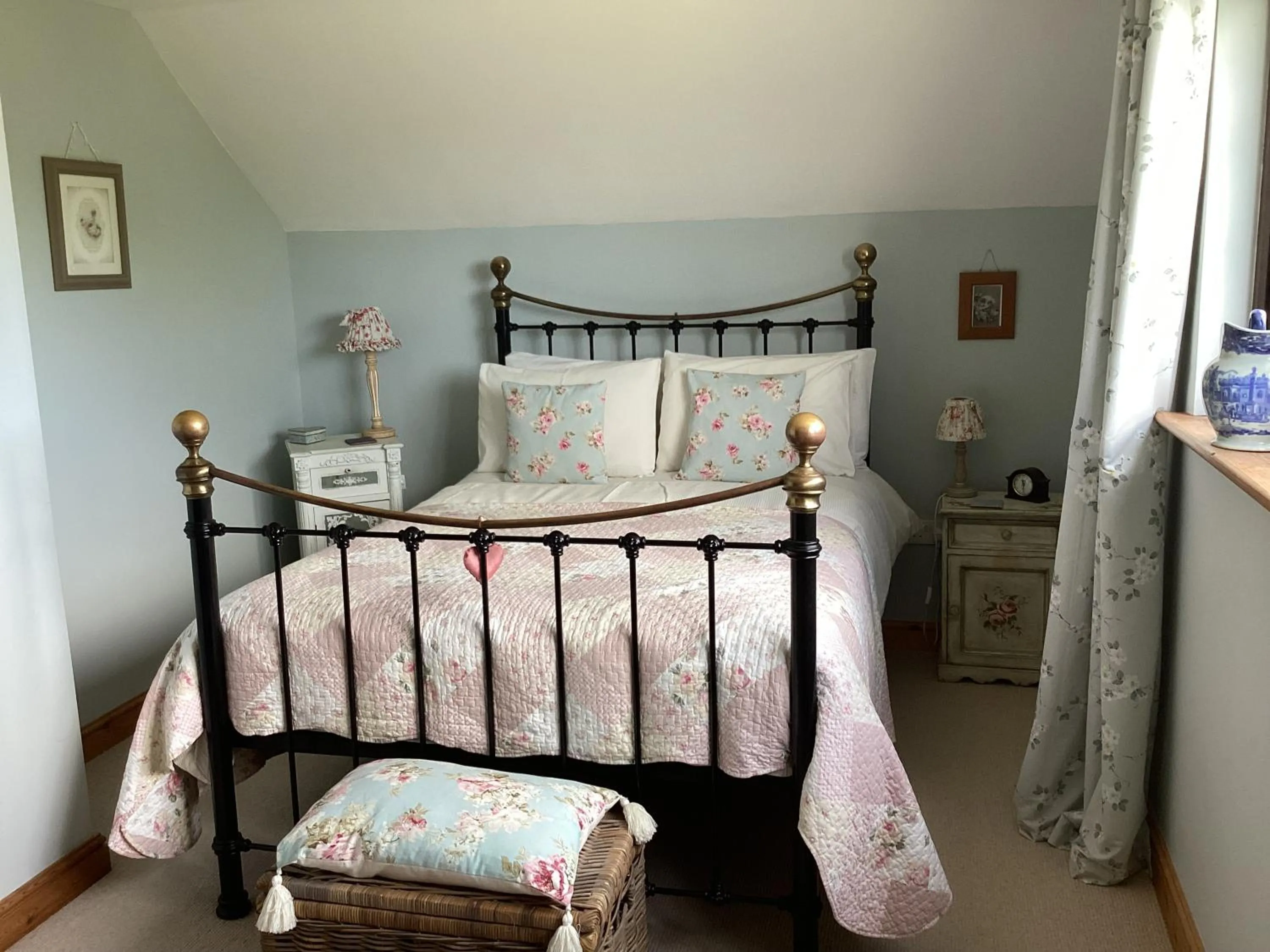 Photo of the whole room in Bosvean House Bed & Breakfast