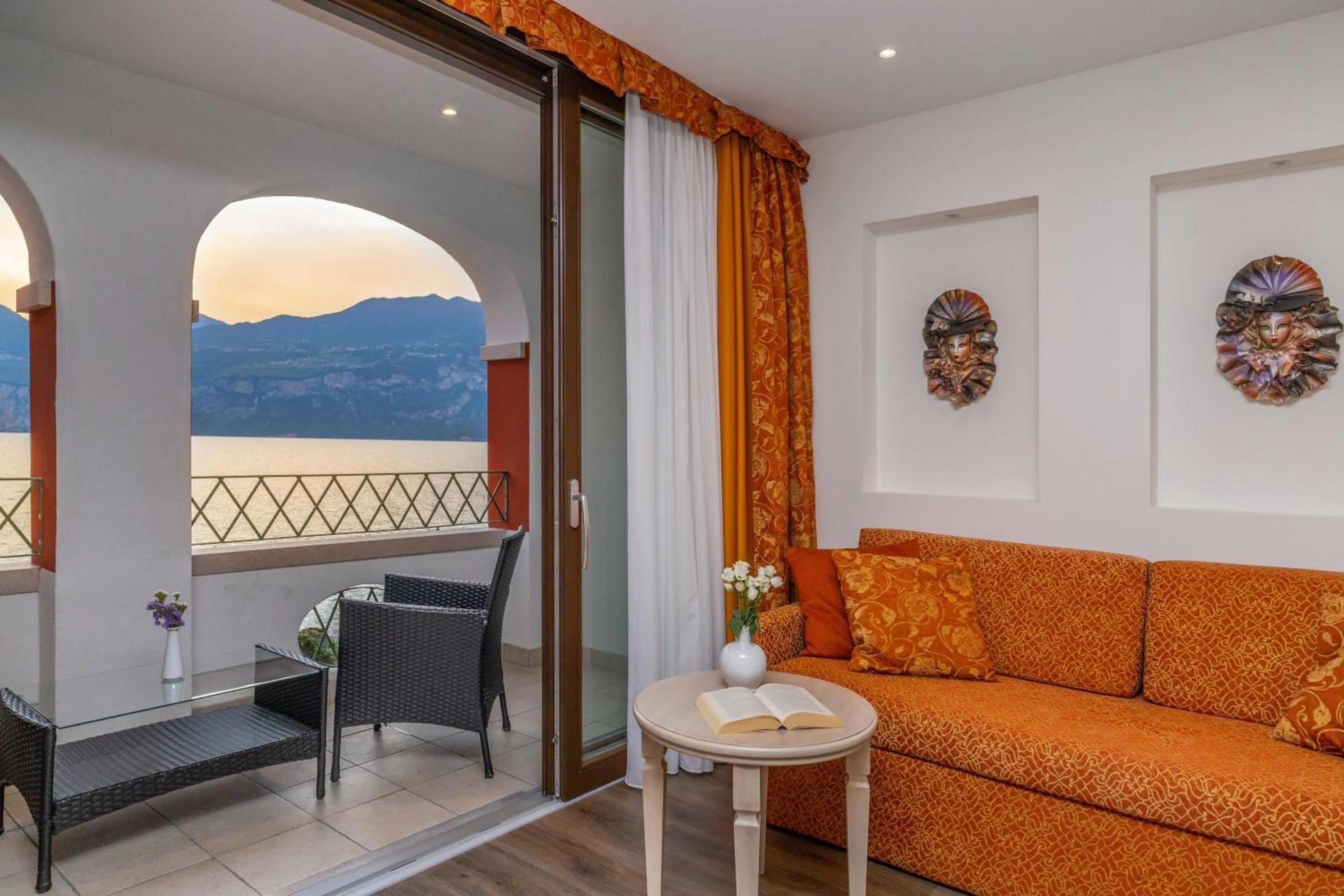 Balcony/Terrace in Lake Front Hotel Brenzone