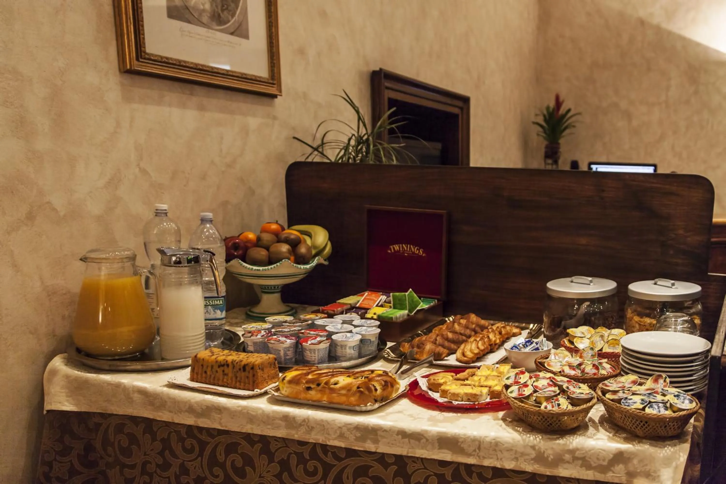 Other in Hotel Valentino Centro Storico