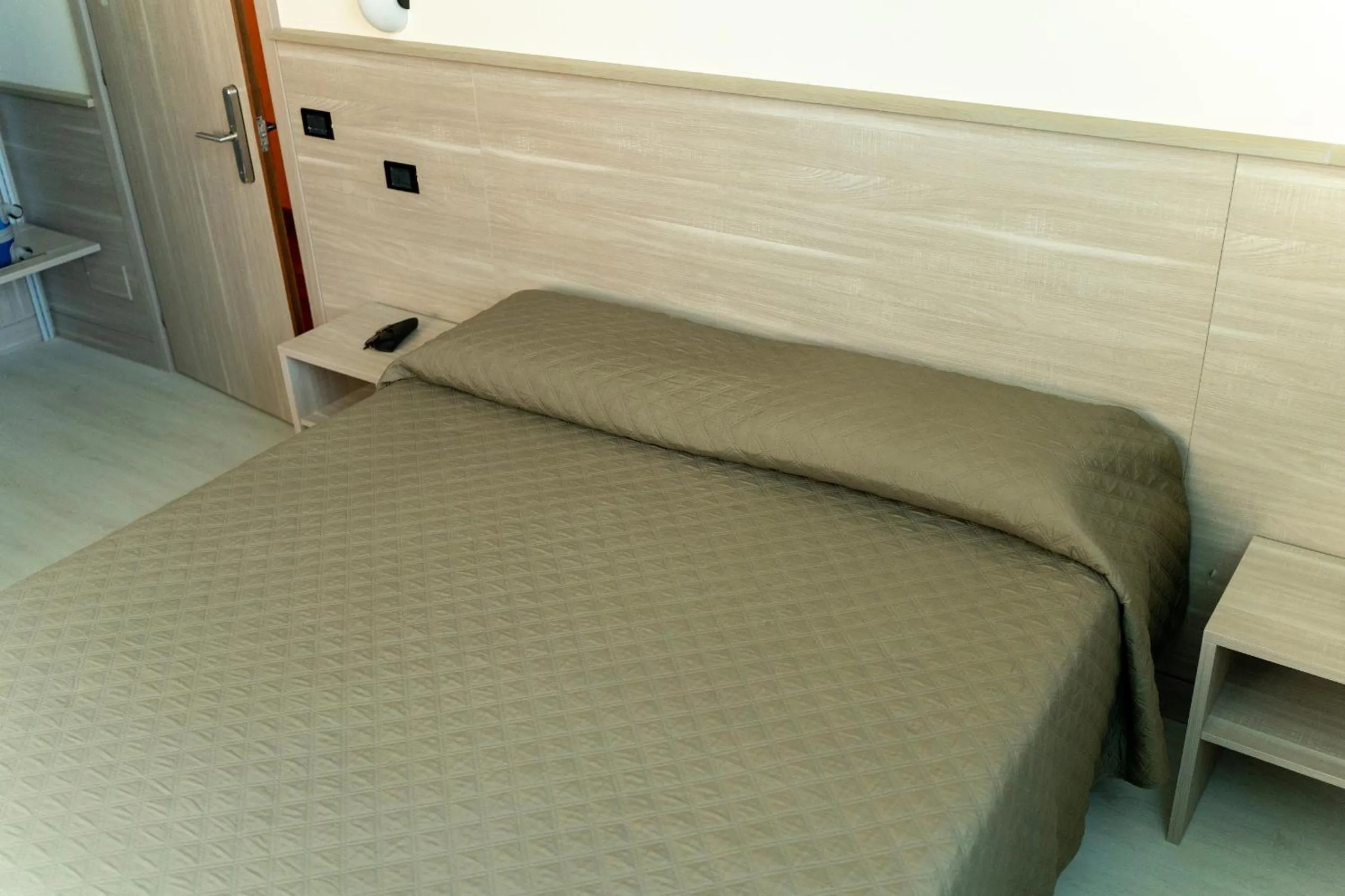 Bedroom, Bed in Hotel Valentino Centro Storico