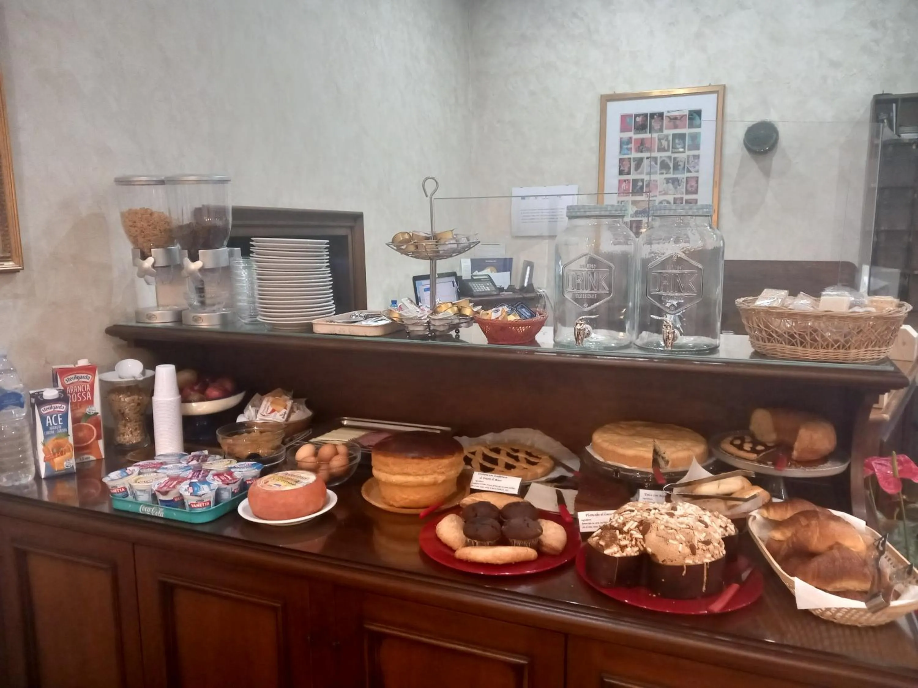 Breakfast in Hotel Valentino Centro Storico