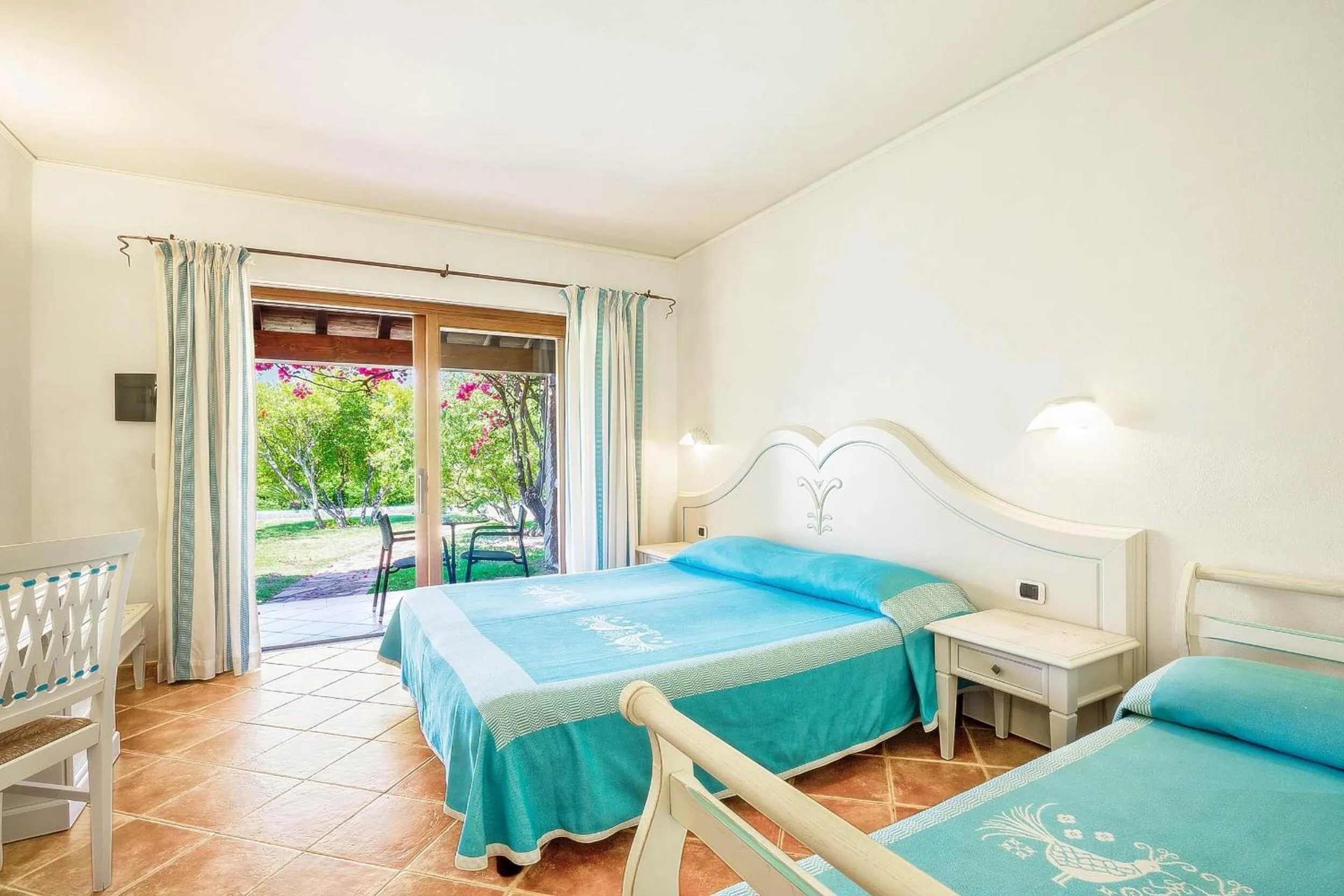 Bedroom, Bed in Hotel Club Saraceno - Bovis Hotels