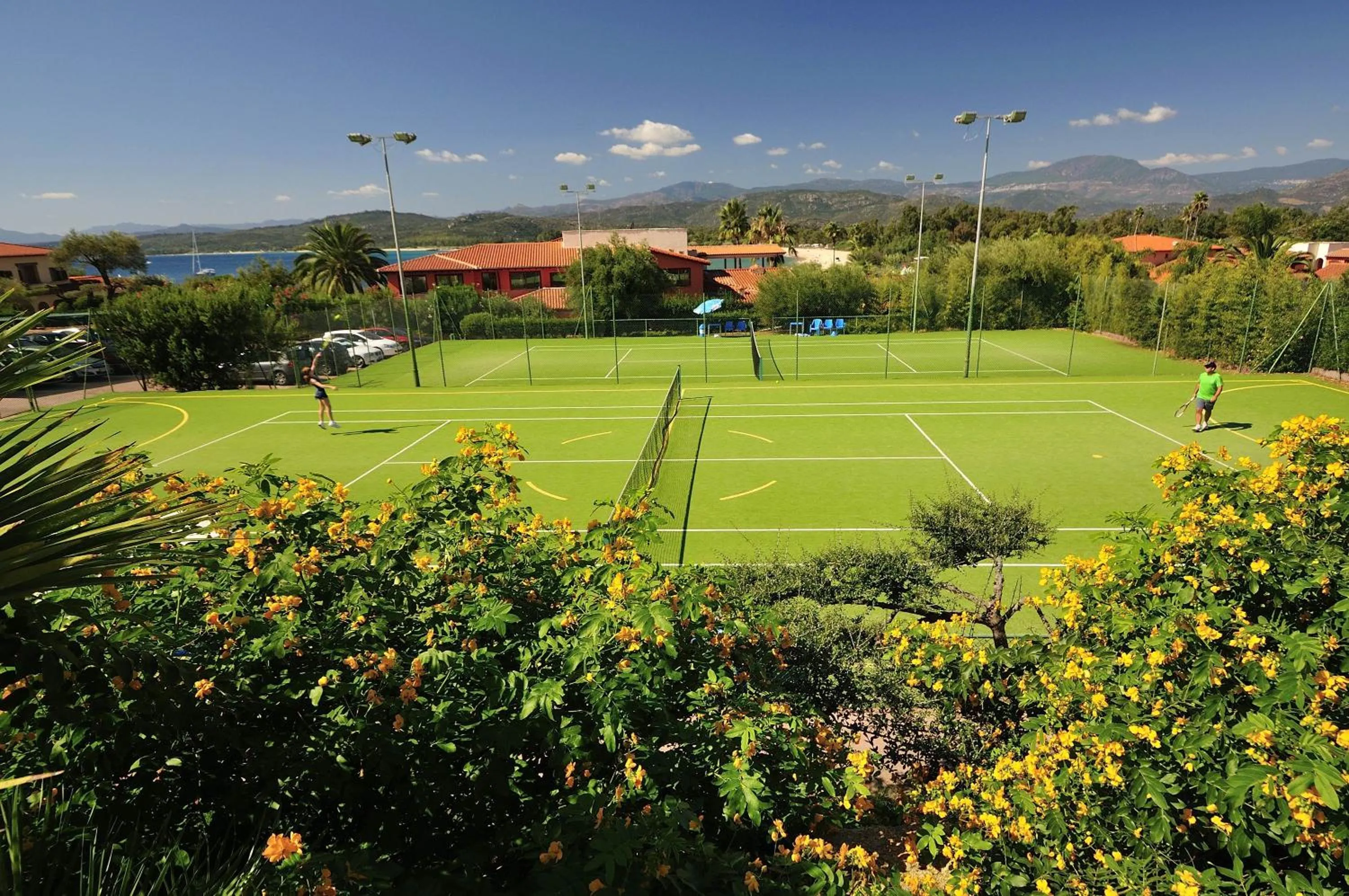 Tennis court in Hotel Club Saraceno - Bovis Hotels