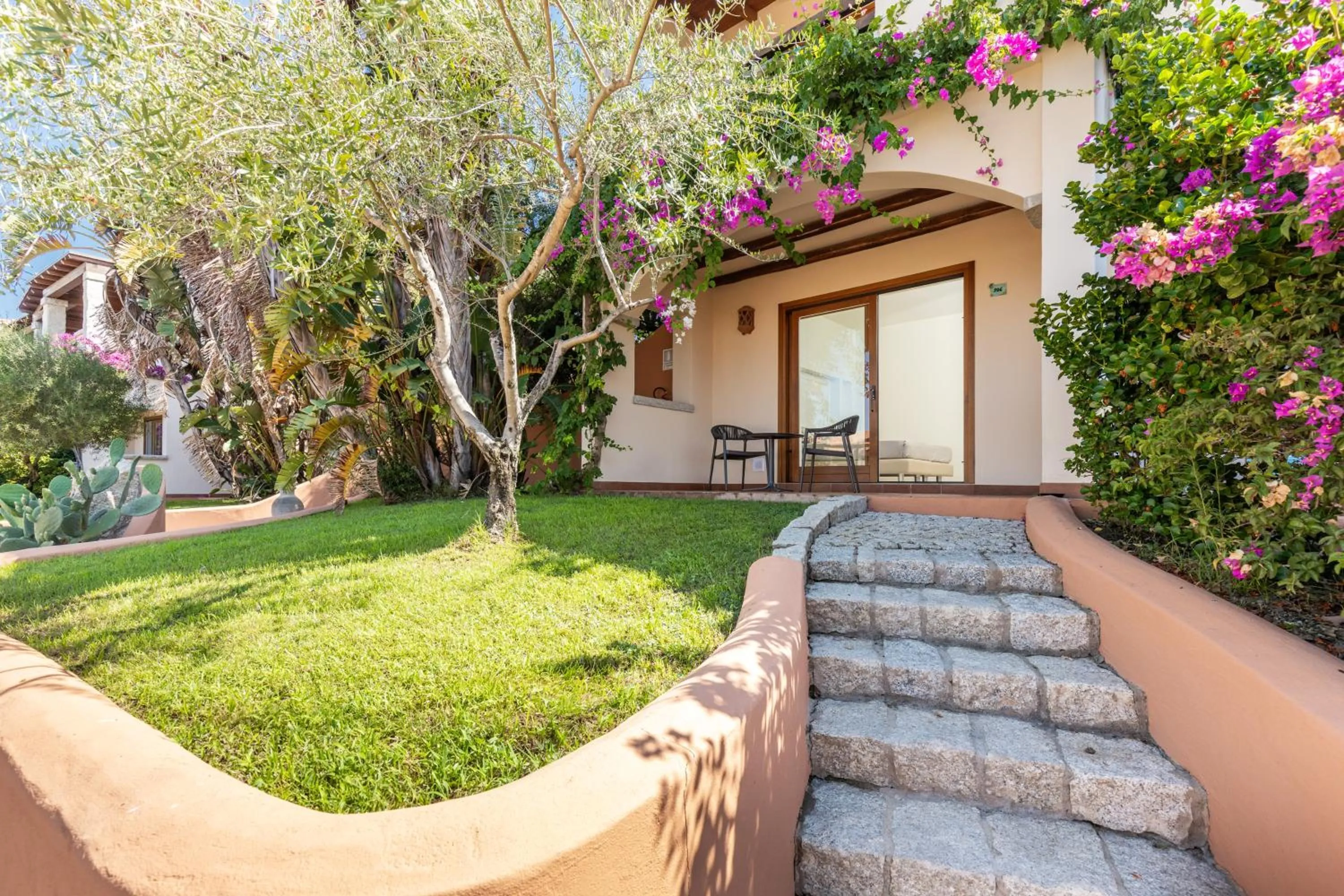 Garden in Hotel Club Saraceno - Bovis Hotels