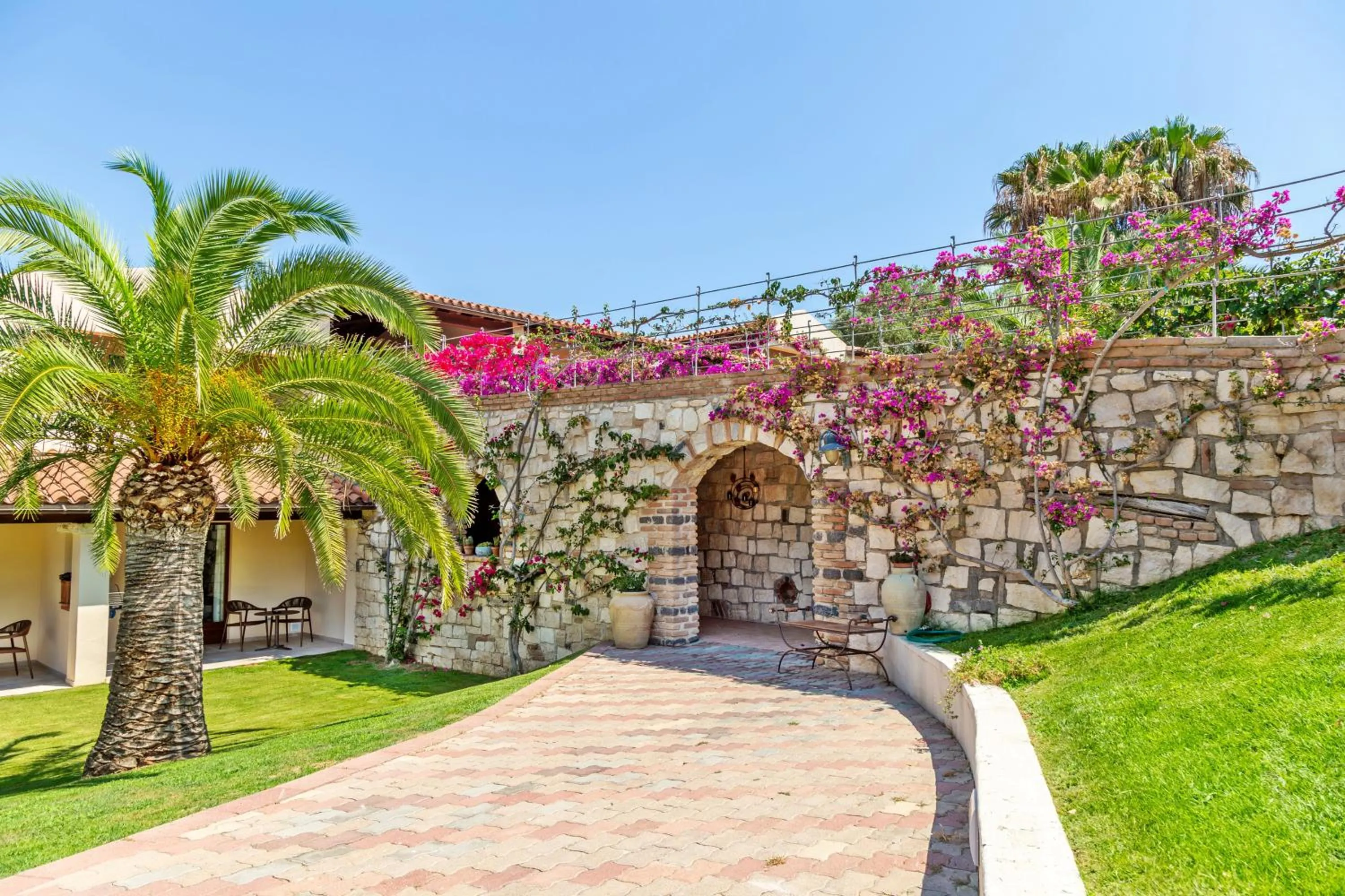 Garden in Hotel Club Saraceno - Bovis Hotels