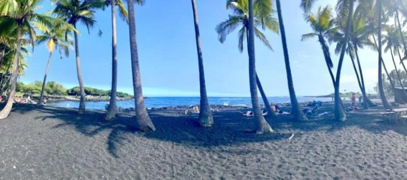 Beach in Black Sands Beach Condo with Full Kitchen
