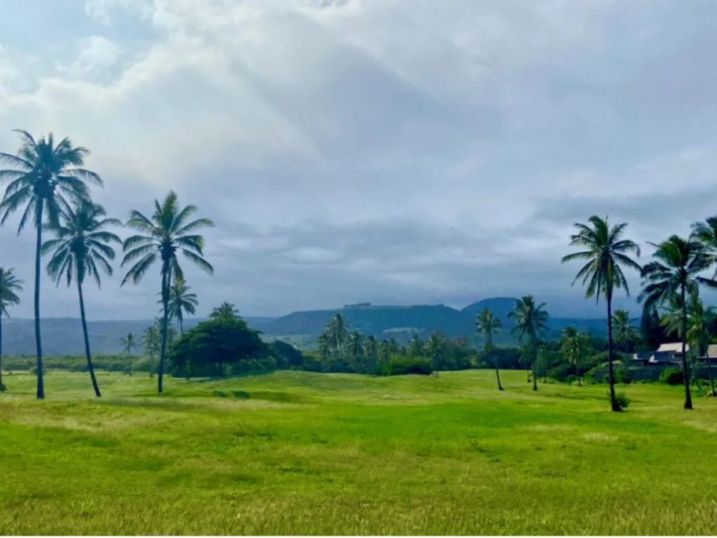 Property building in Black Sands Beach Condo with Full Kitchen