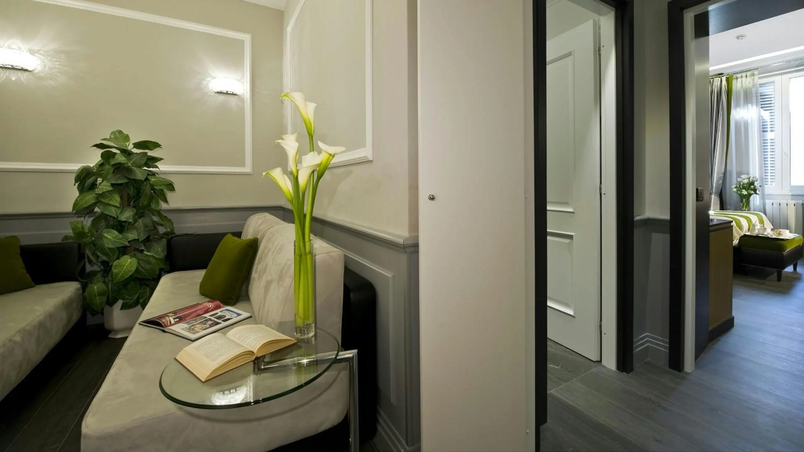 Bedroom, Bed in Duca d'Alba Hotel - Chateaux & Hotels Collection