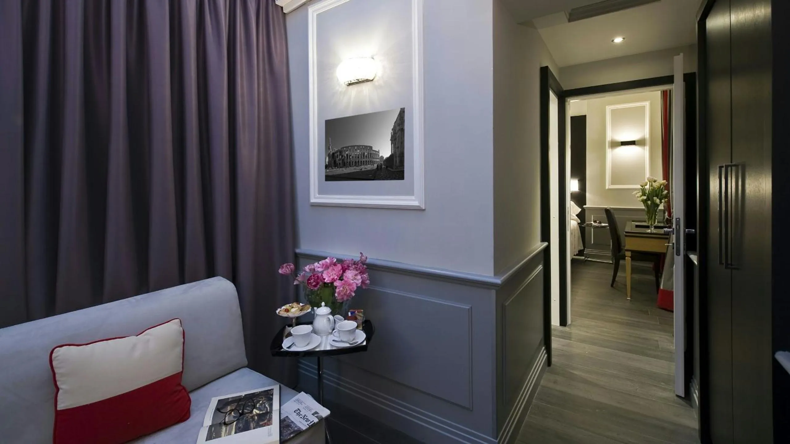 Seating area in Duca d'Alba Hotel - Chateaux & Hotels Collection