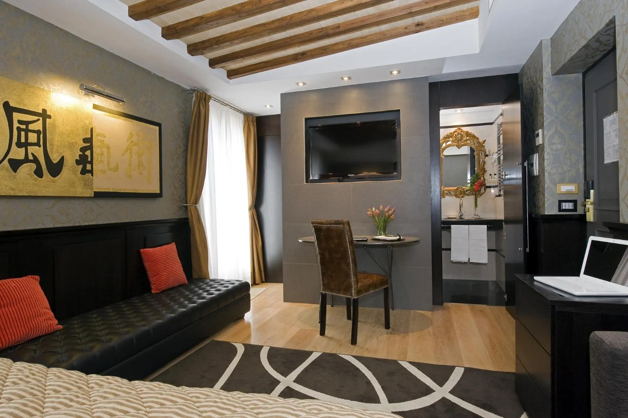 Photo of the whole room in Duca d'Alba Hotel - Chateaux & Hotels Collection