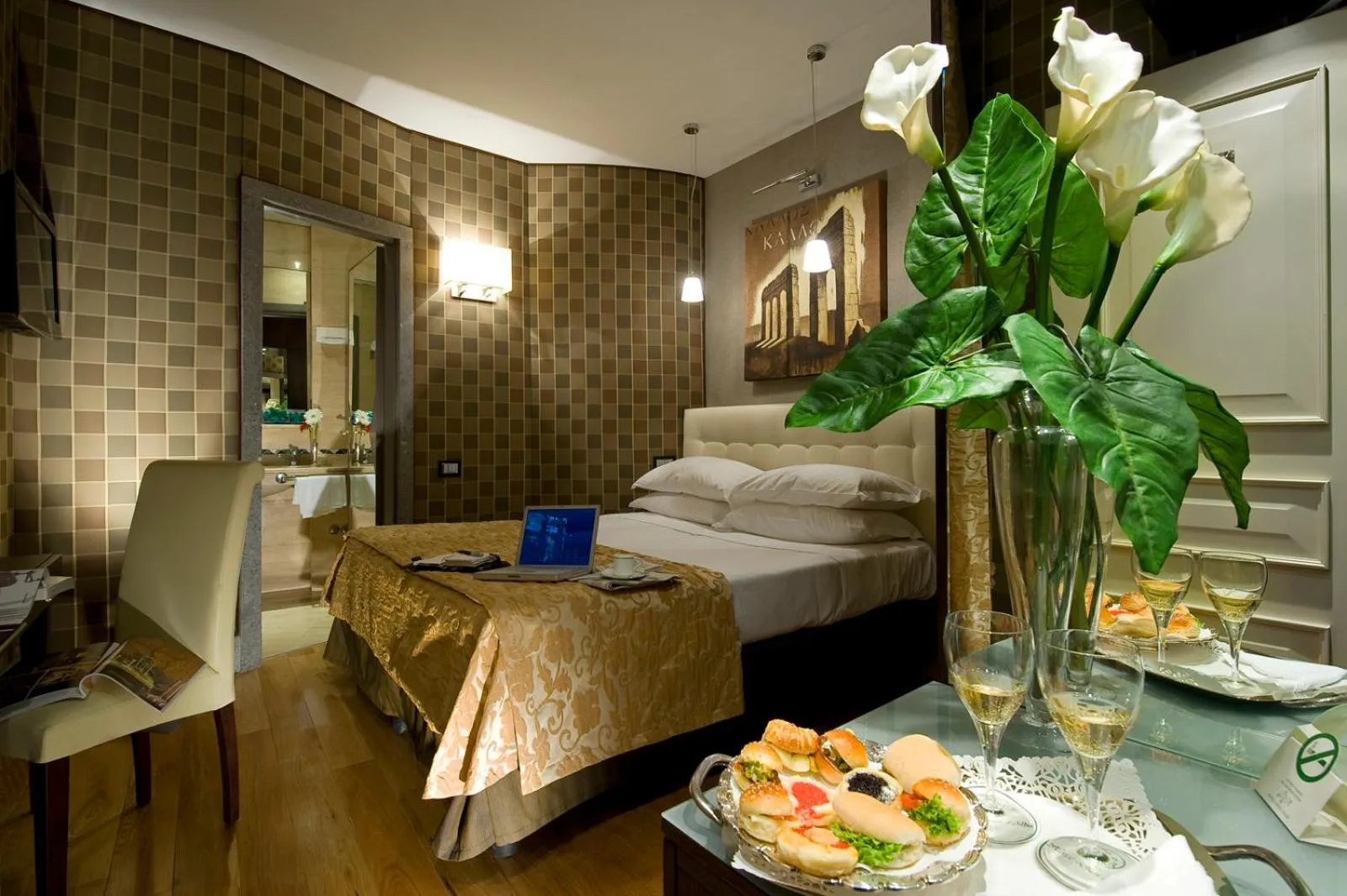 Photo of the whole room, Bed in Duca d'Alba Hotel - Chateaux & Hotels Collection