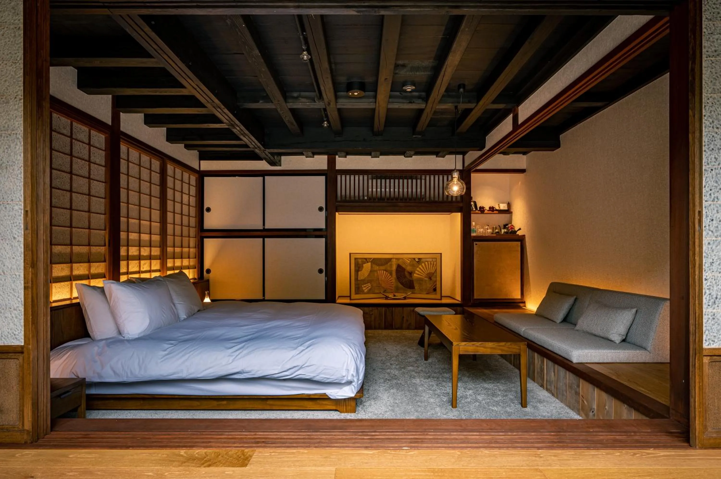 Photo of the whole room, Bed in BYAKU Narai
