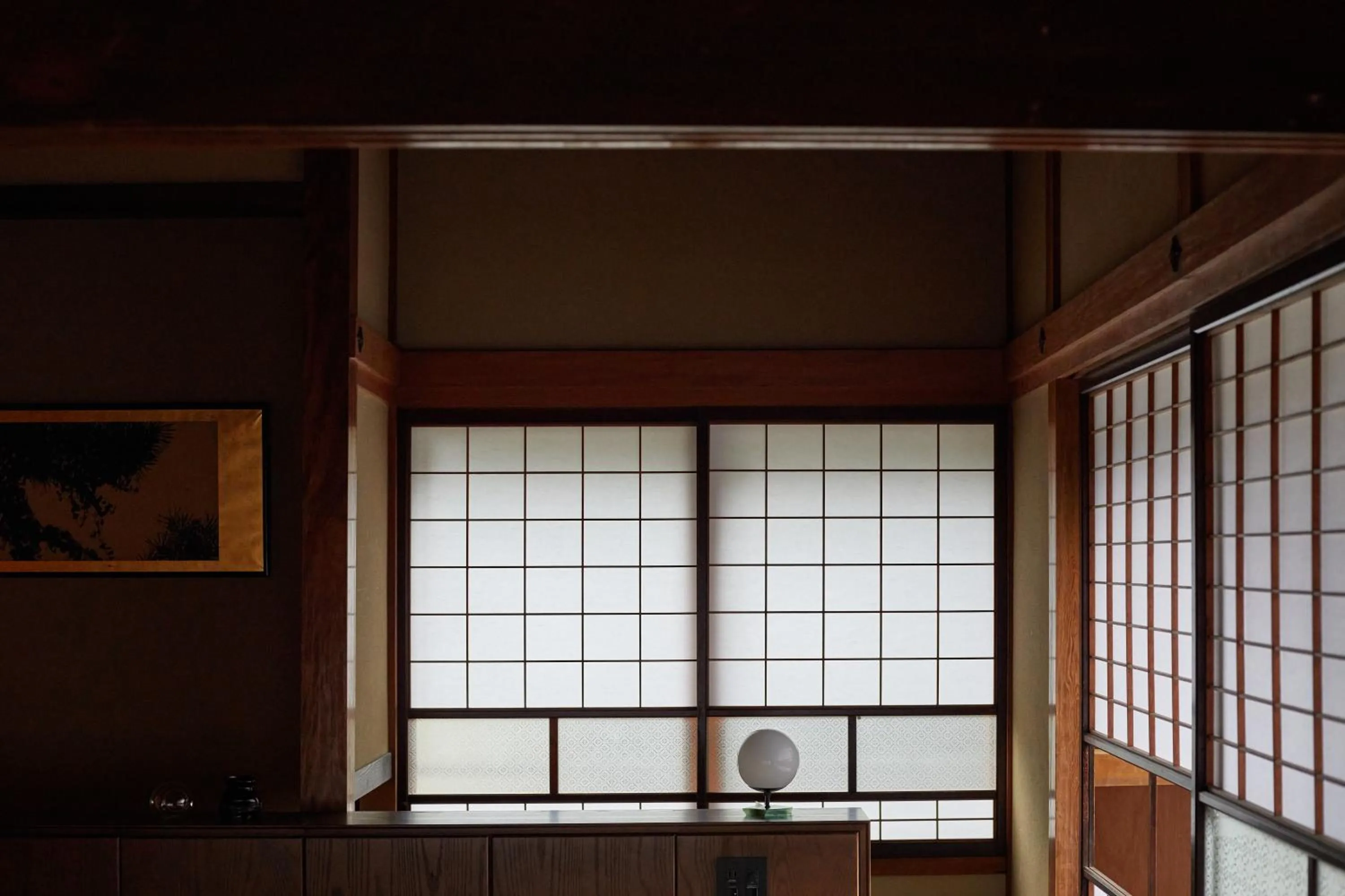 Photo of the whole room in BYAKU Narai