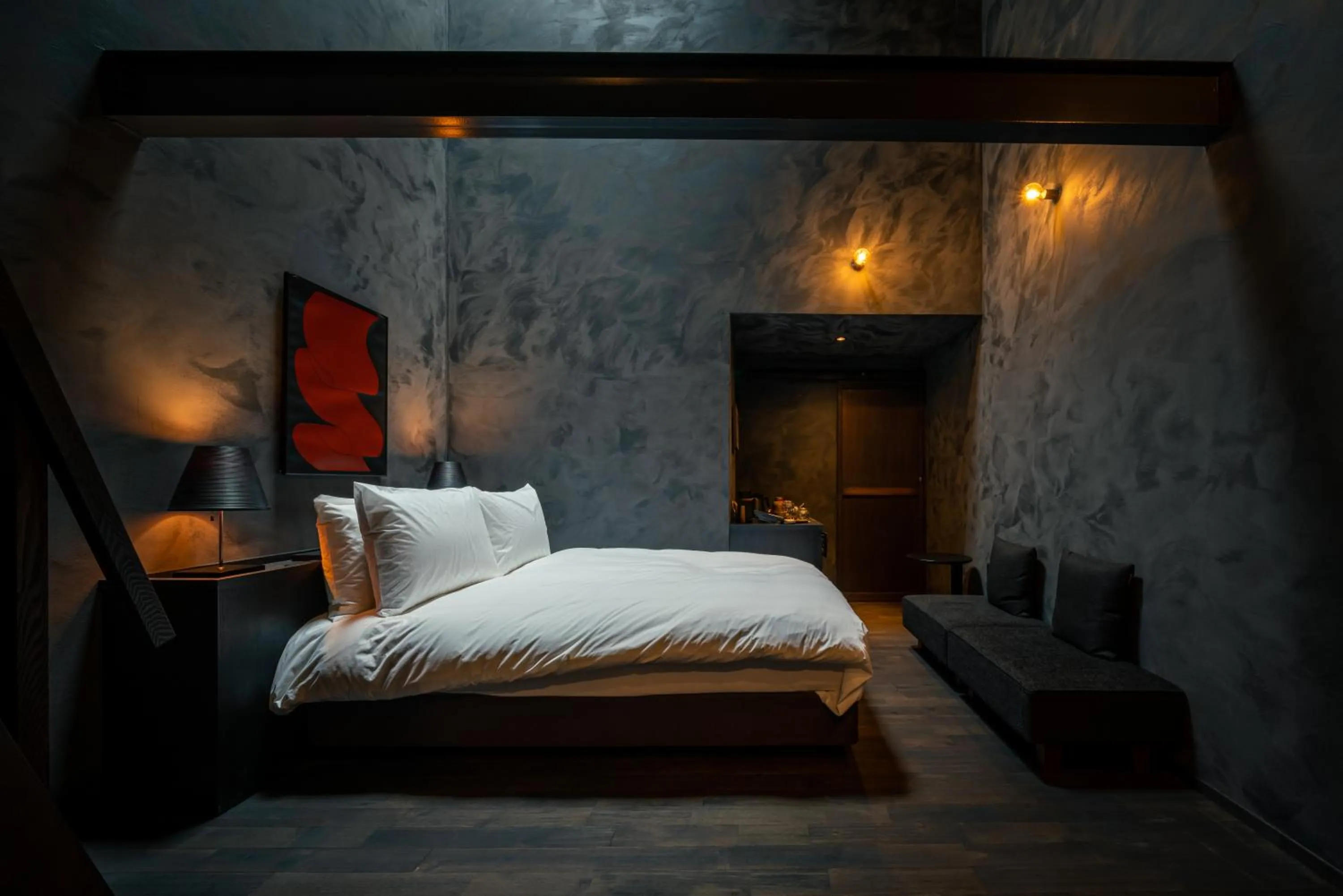 Photo of the whole room, Bed in BYAKU Narai