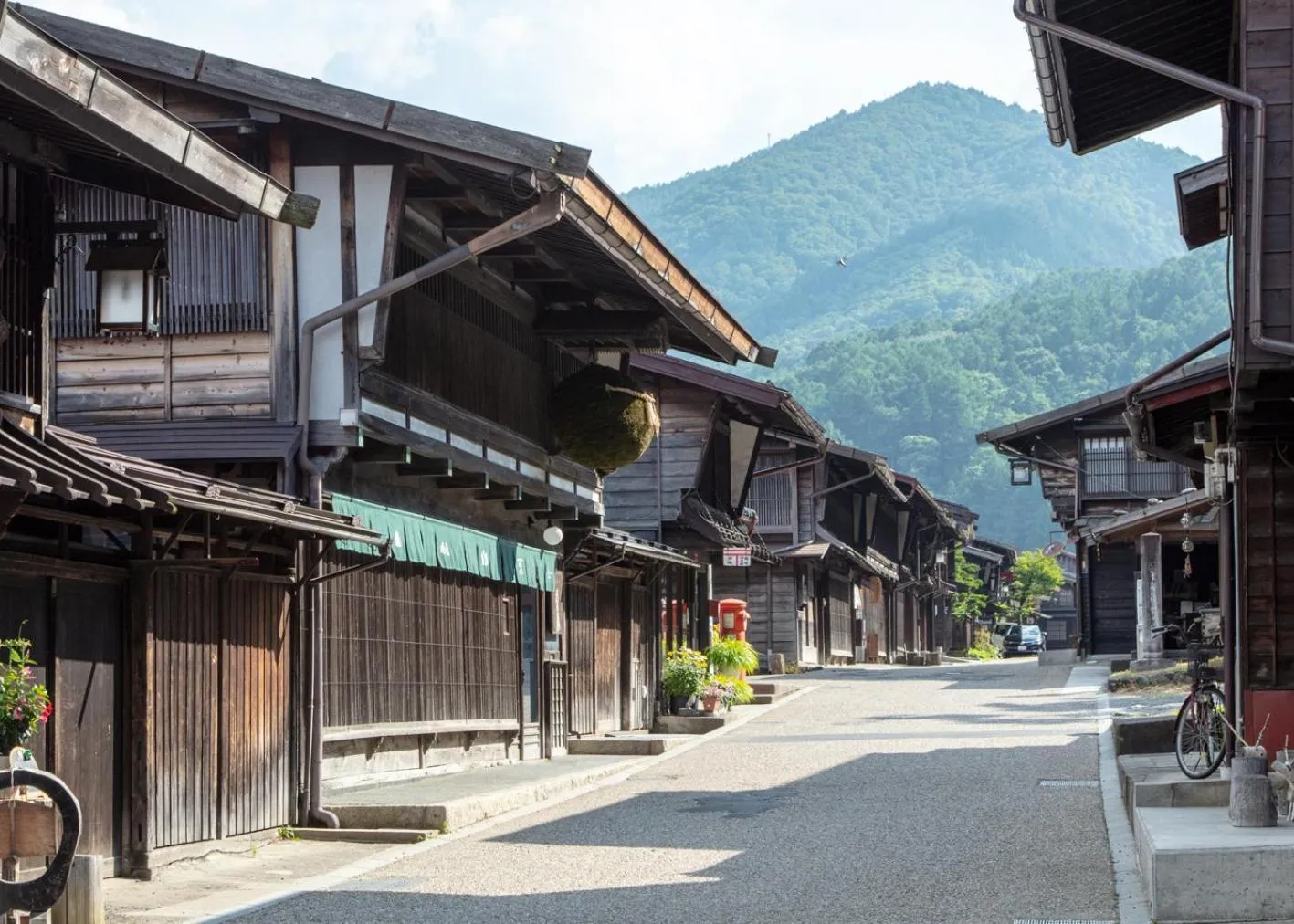 Property building in BYAKU Narai