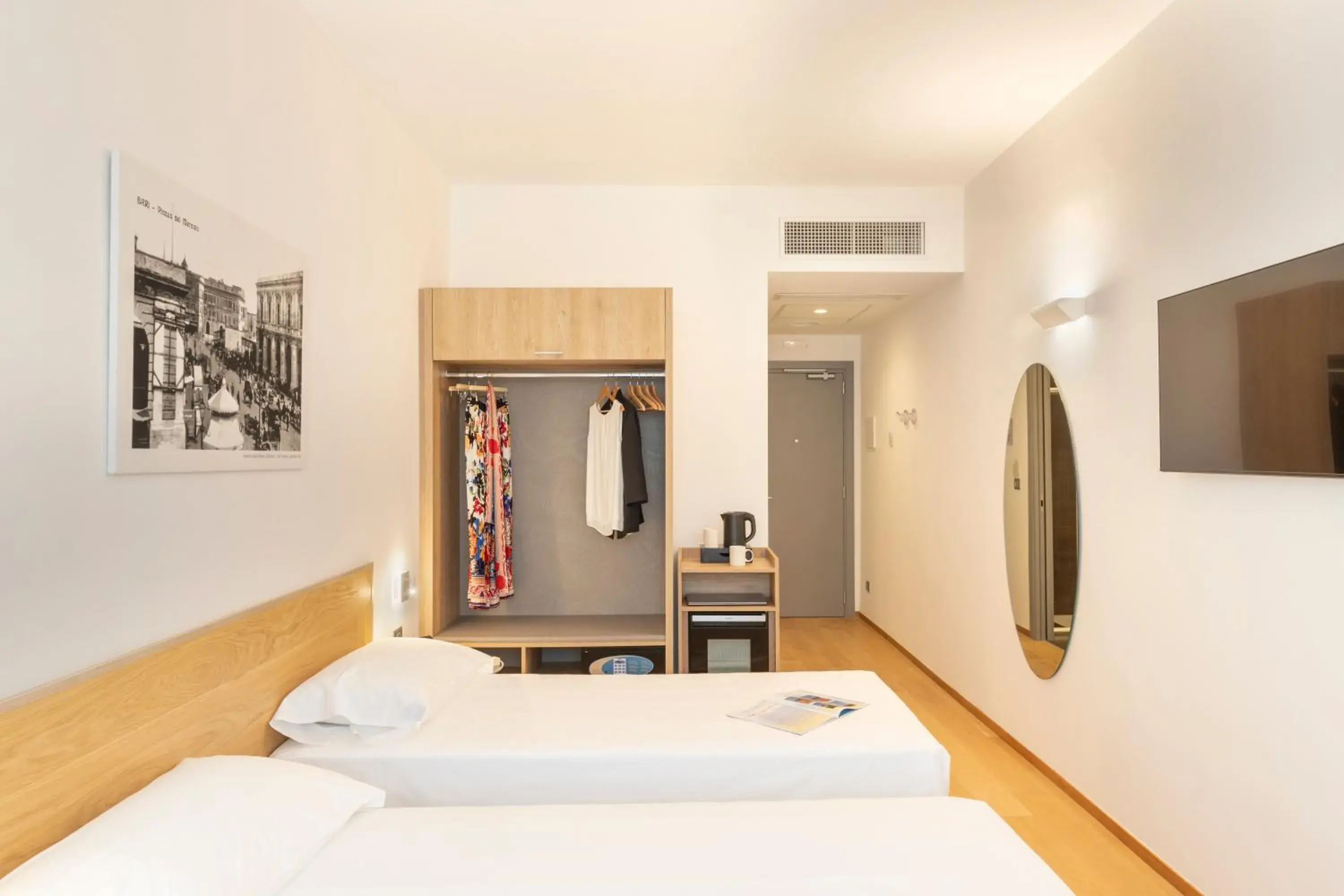 Double or Twin Room with Shower - single occupancy in Victor Hotel Double or Twin Room with Shower - single occupancy in Victor Hotel