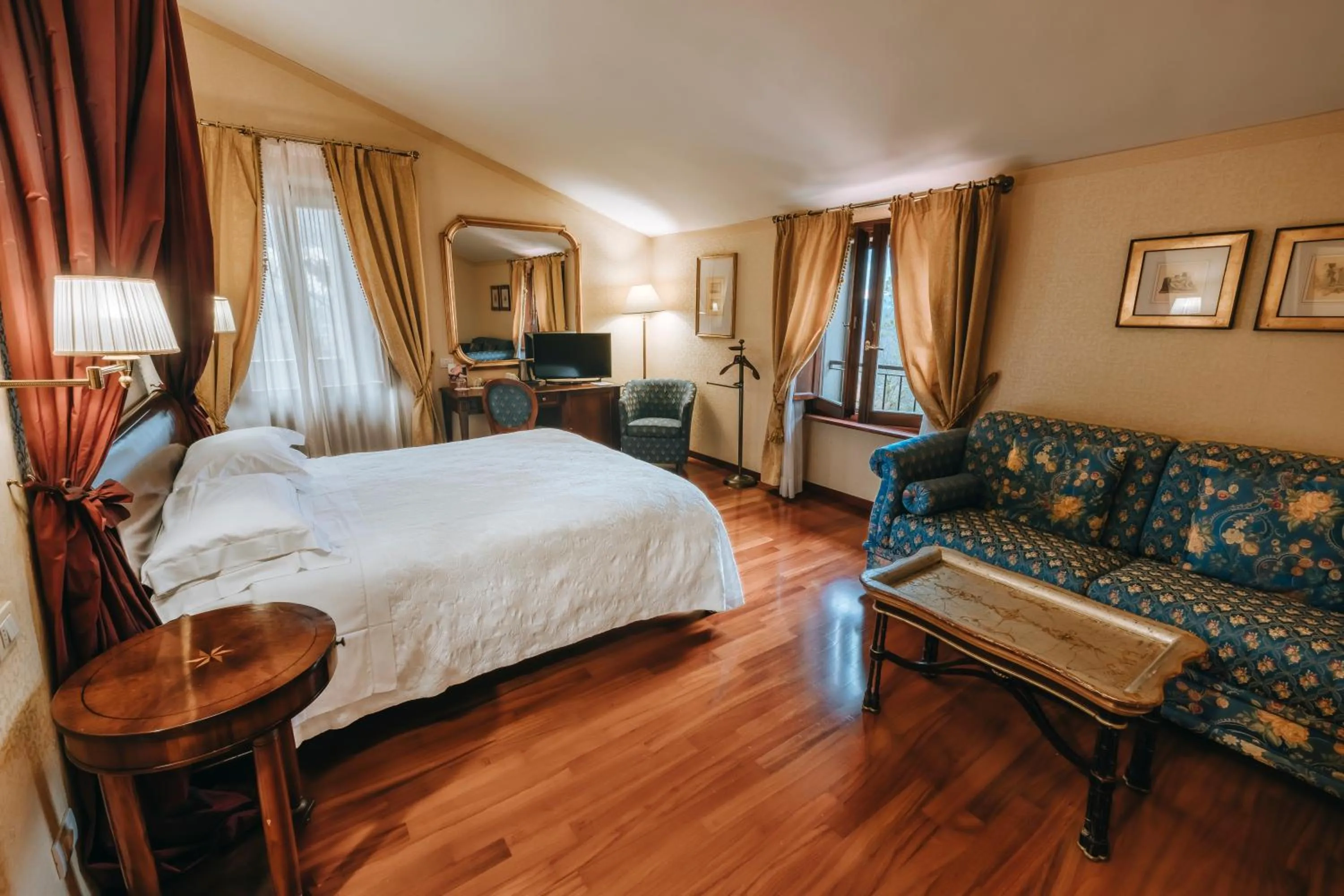 Bed in Hotel Bramante