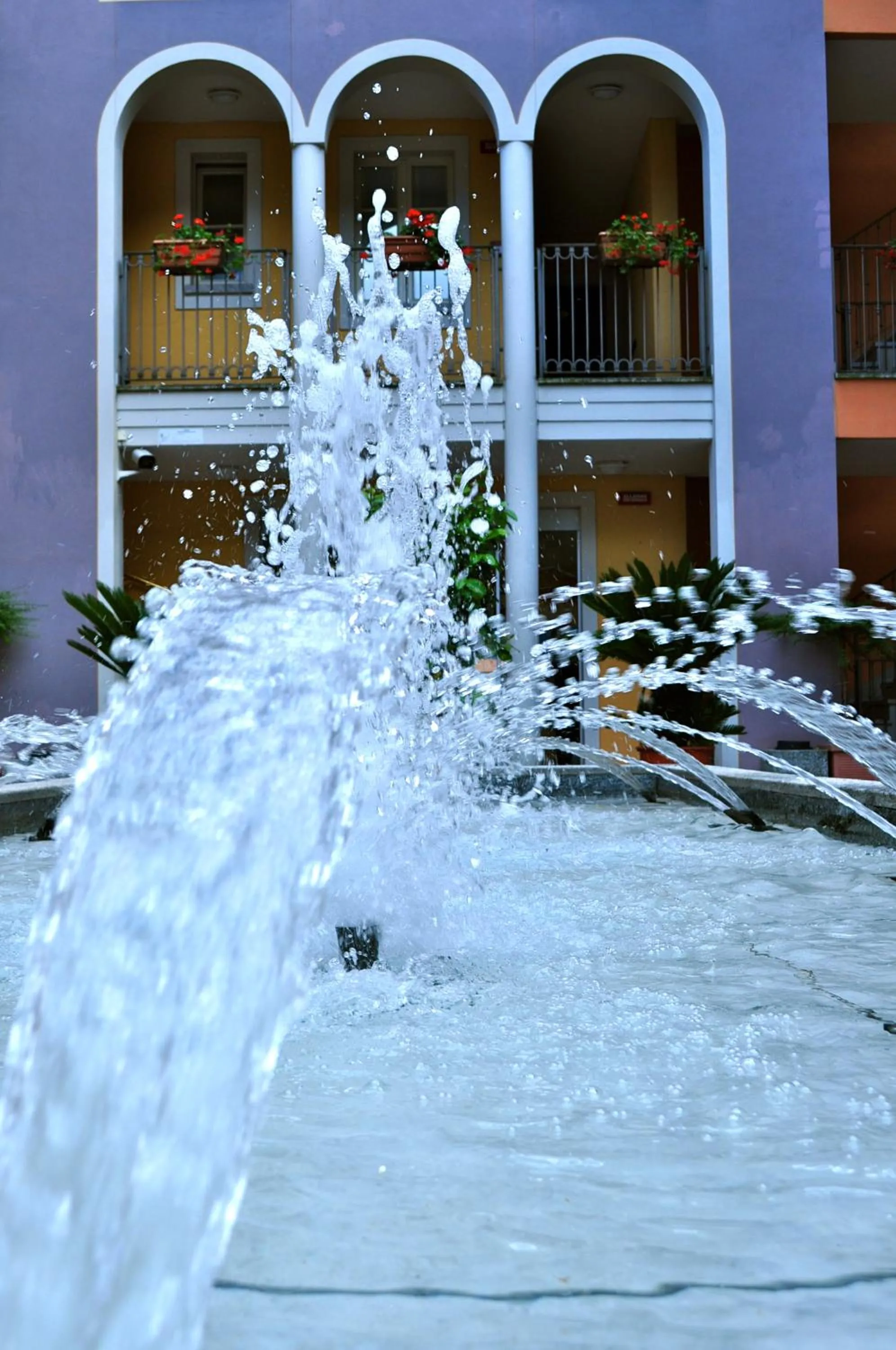 Inner courtyard view in Aquazzurra Resort & Aparthotel
