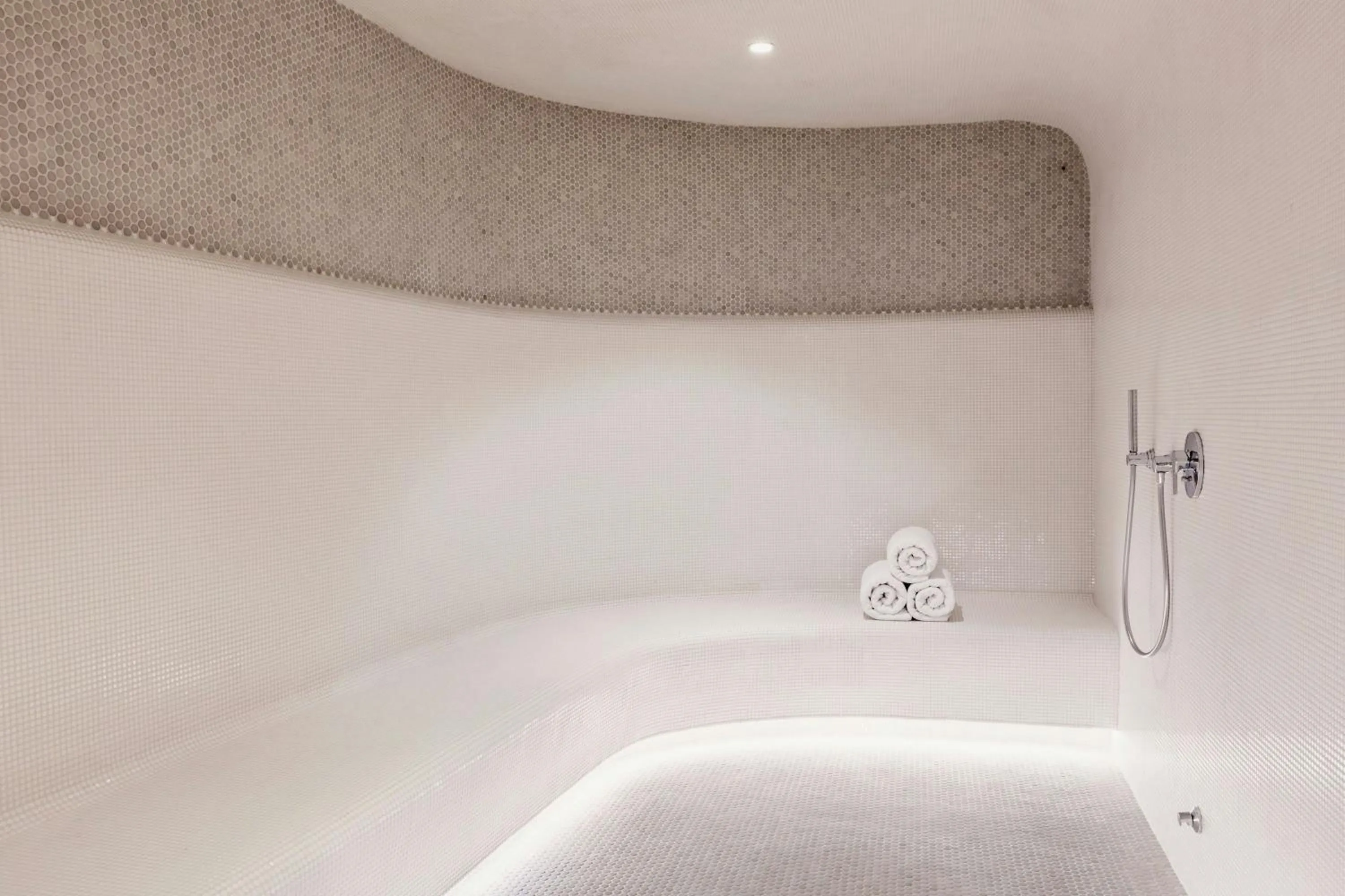 Spa and wellness centre/facilities in Courtyard by Marriott Batumi