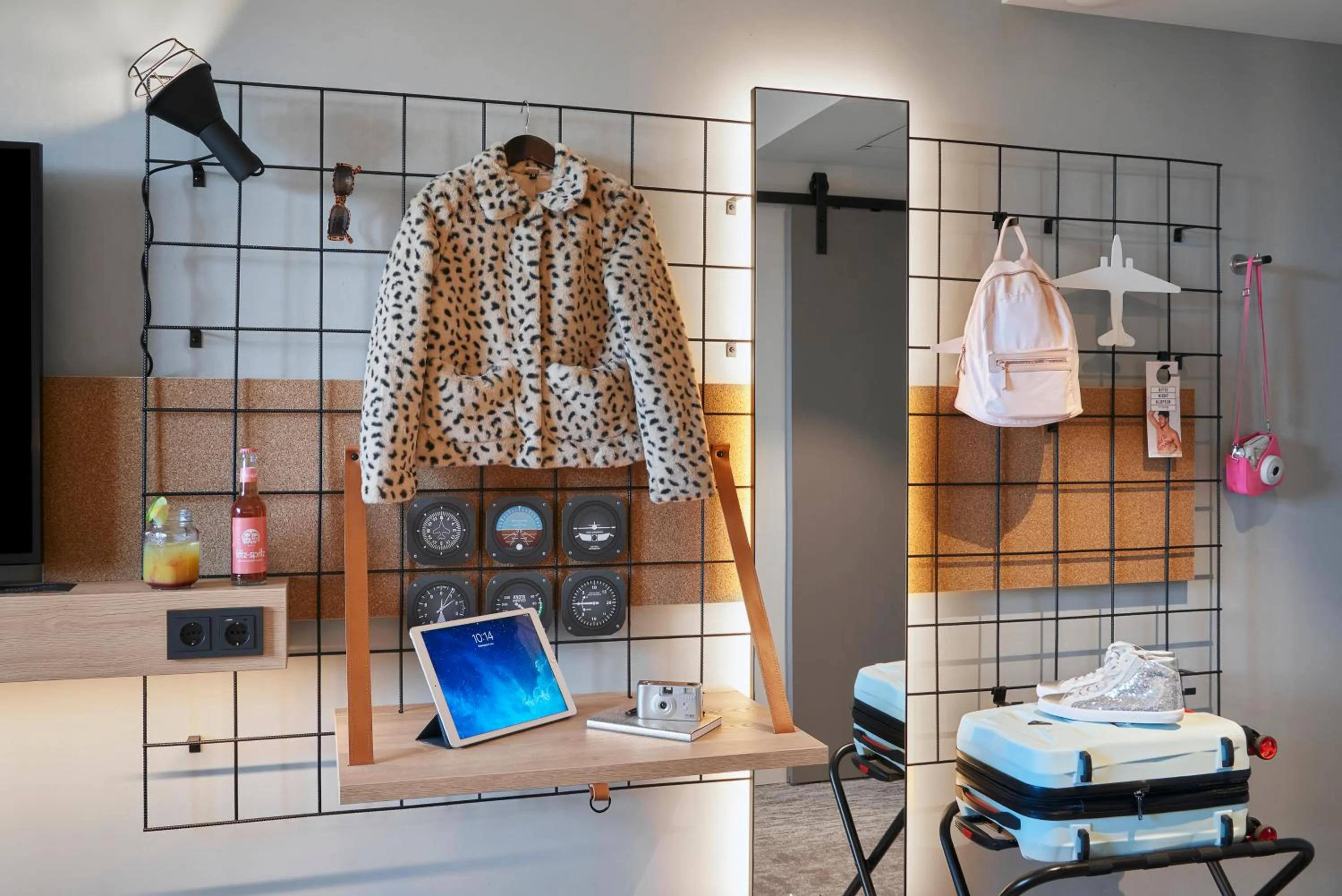 Photo of the whole room in Moxy Cologne Muelheim