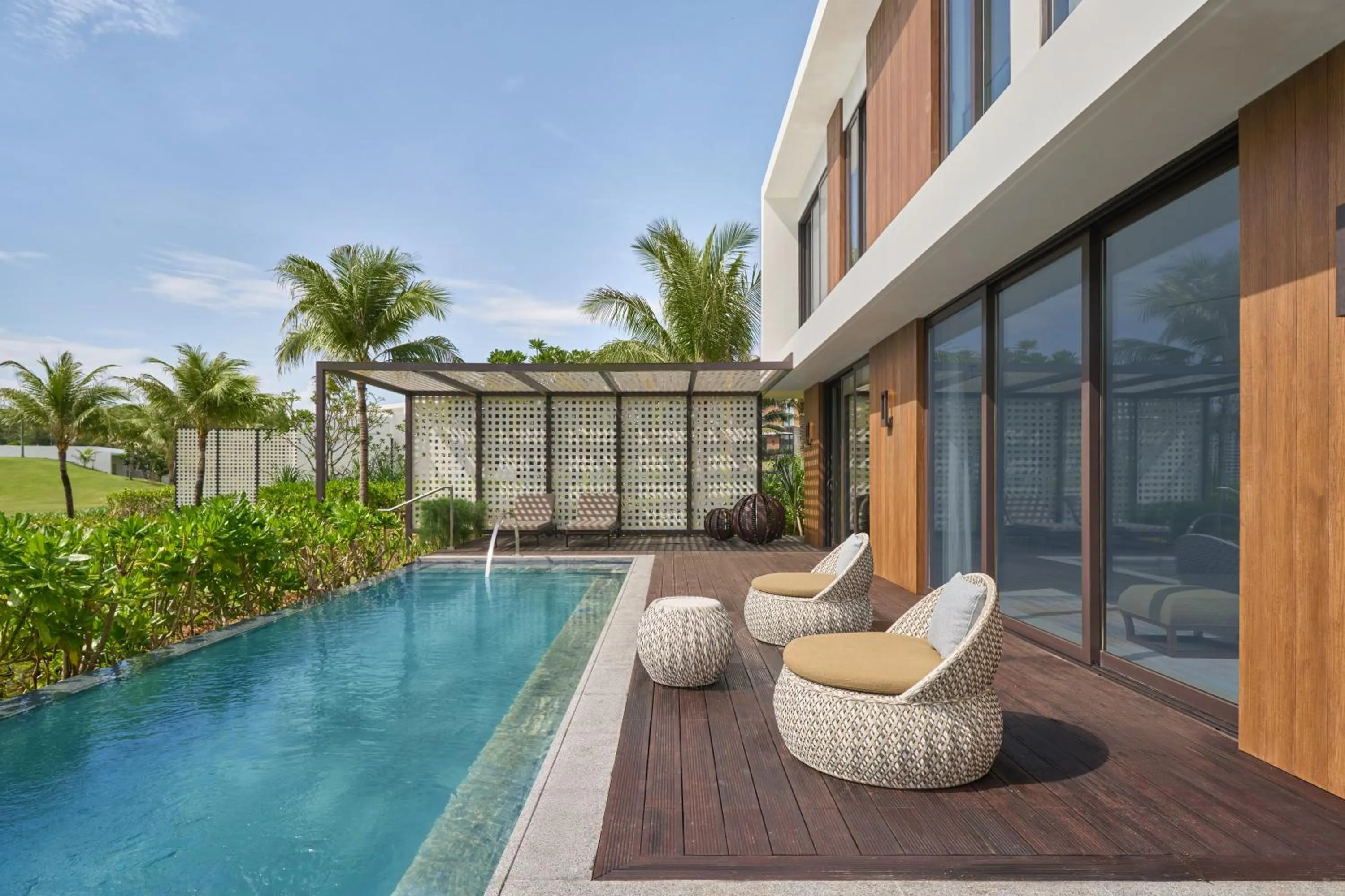 Patio in The Westin Resort & Spa Cam Ranh