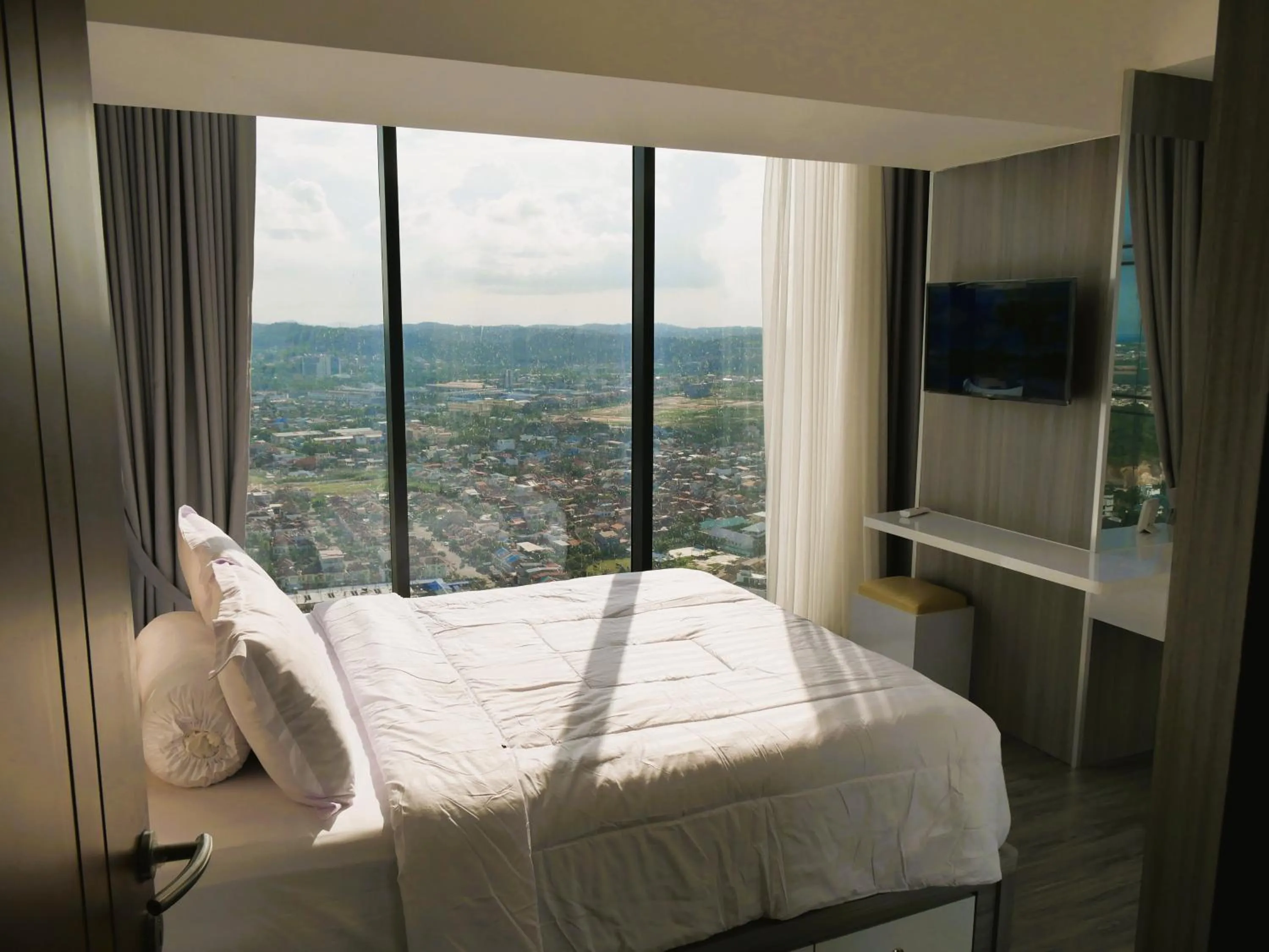 Bedroom, Bed in Meisterstadt Pollux Habibie