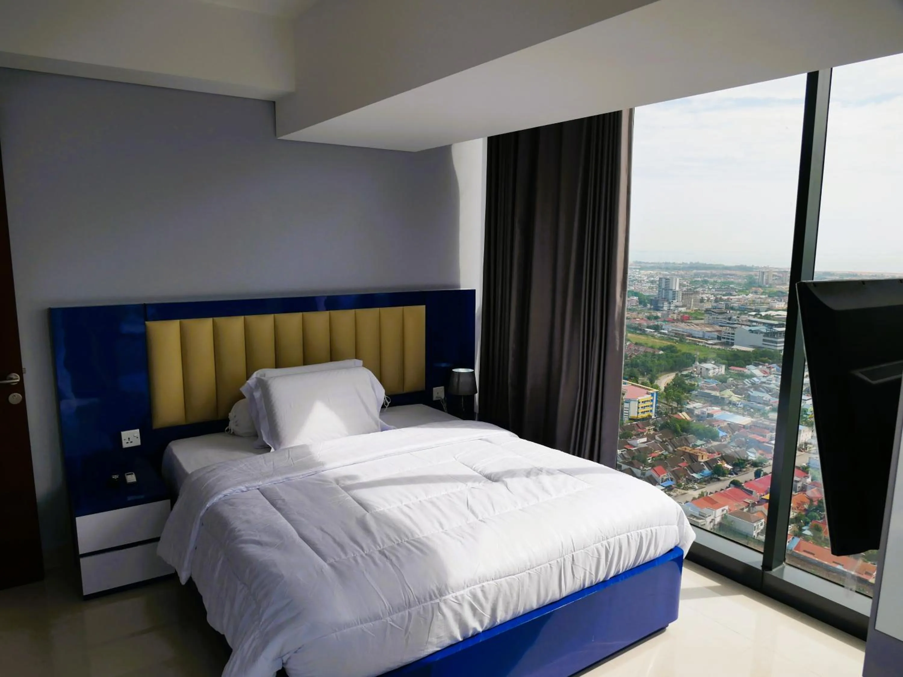 Bedroom, Bed in Meisterstadt Pollux Habibie