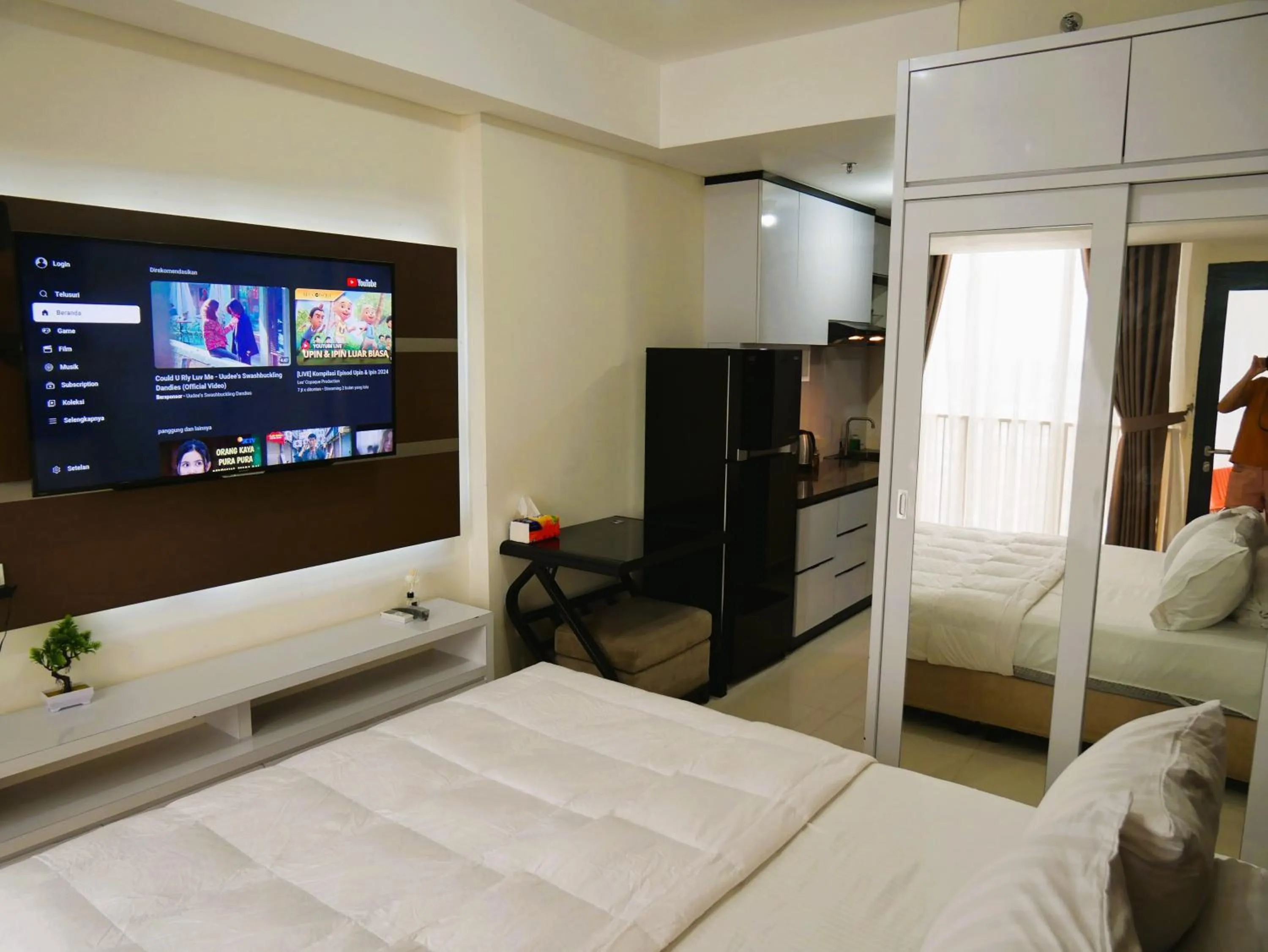 Bedroom, Bed in Meisterstadt Pollux Habibie