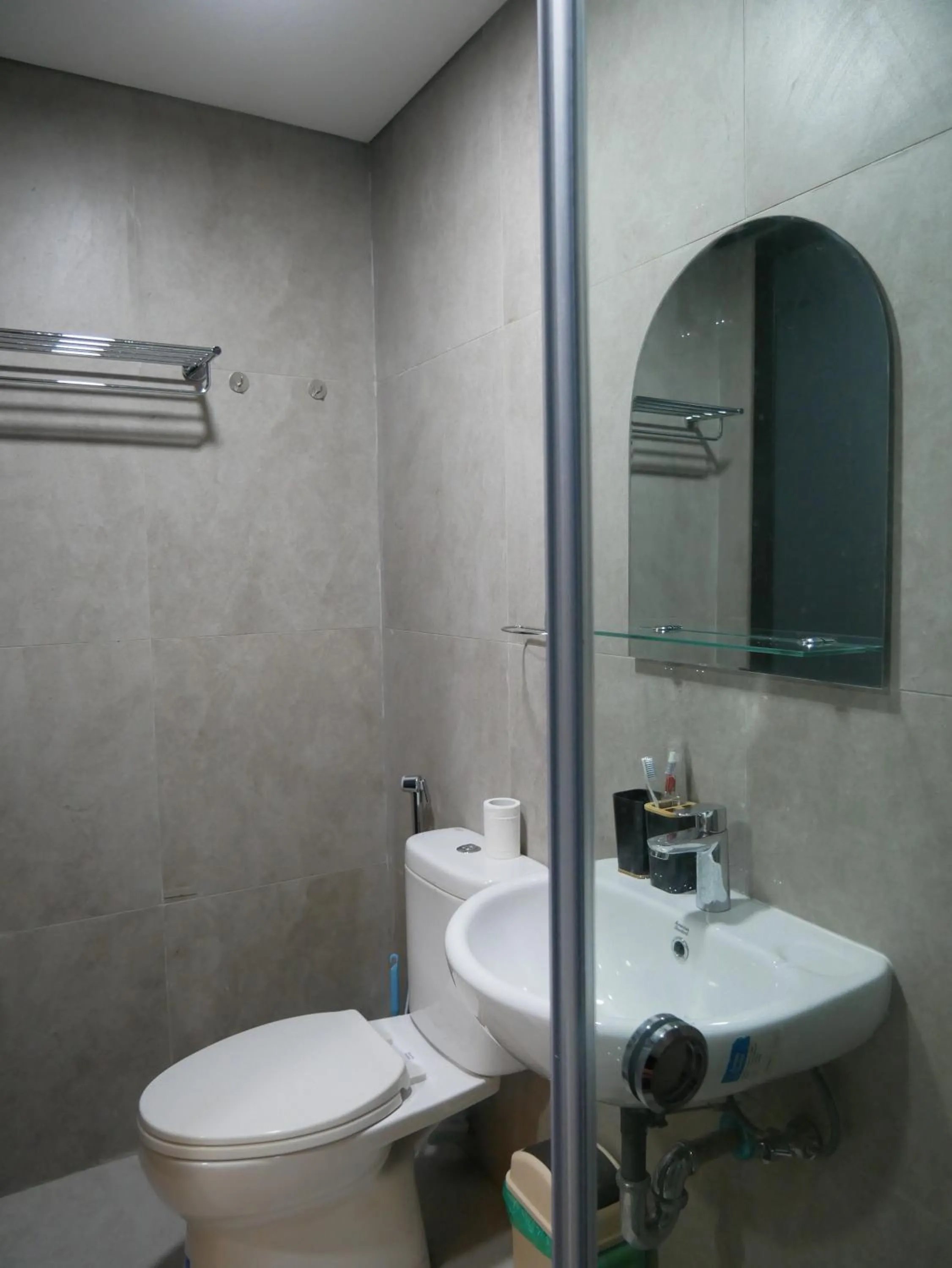 Bathroom in Meisterstadt Pollux Habibie