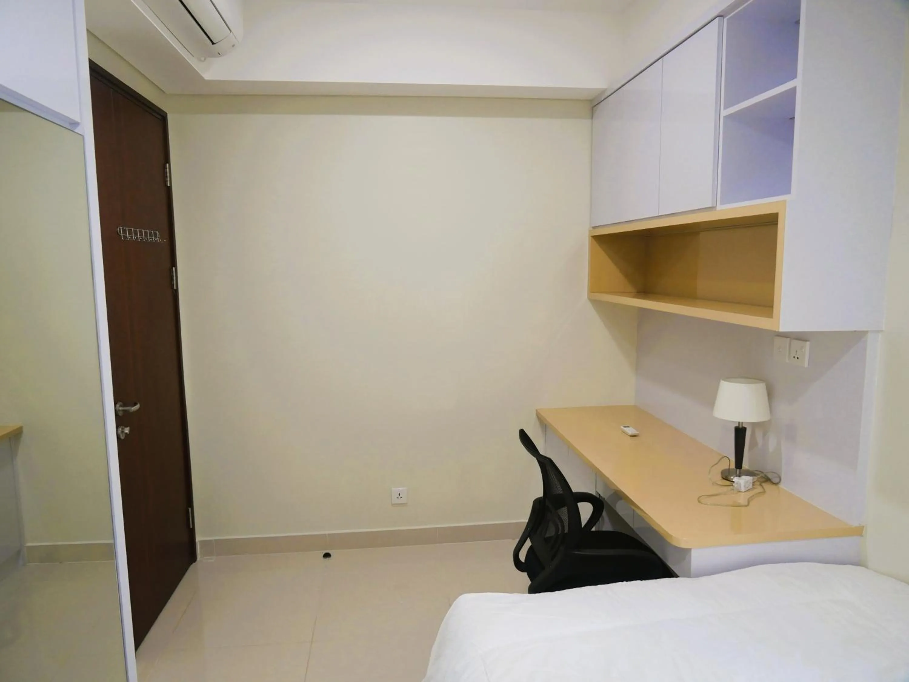 Bedroom, Bed in Meisterstadt Pollux Habibie