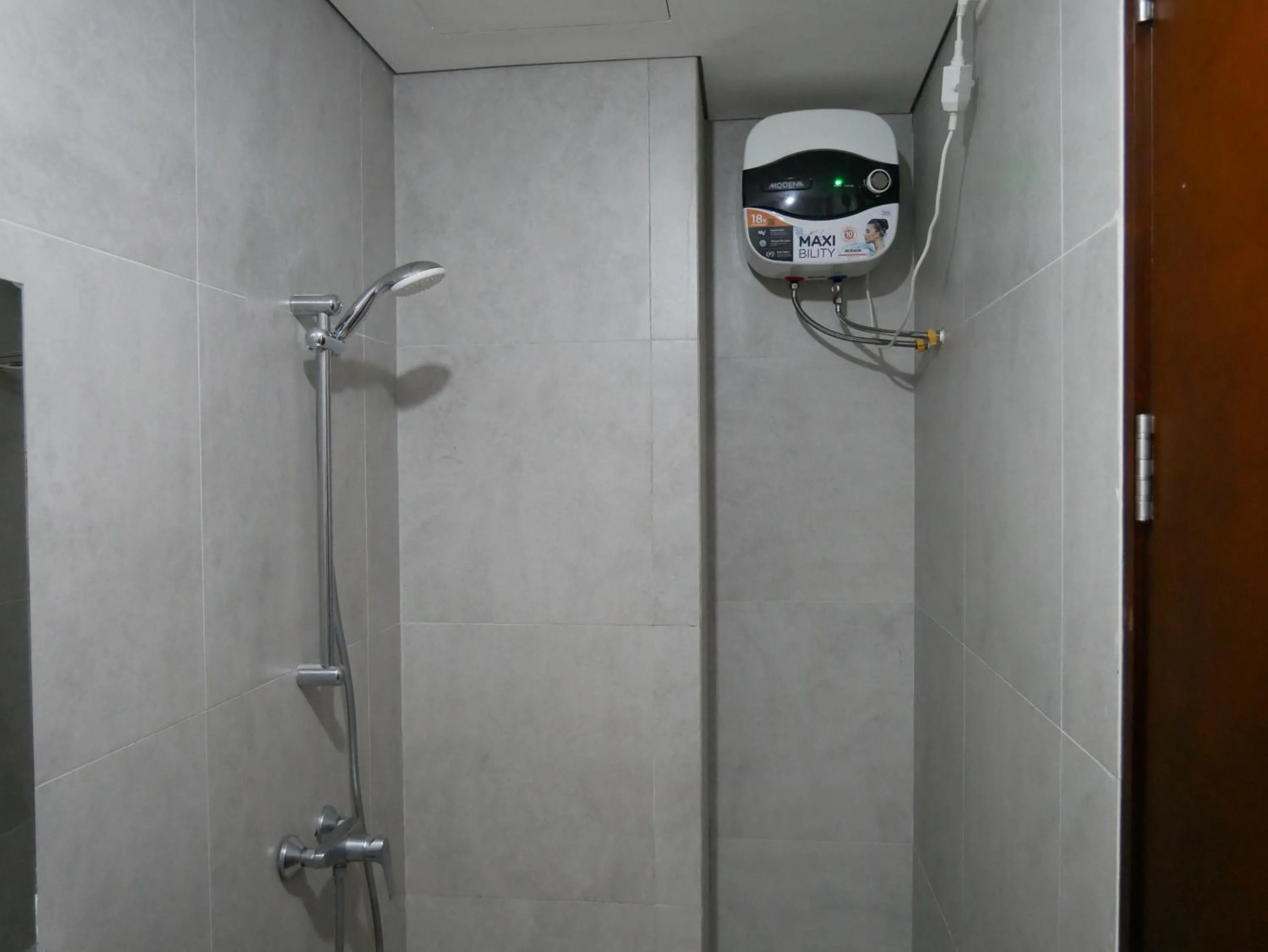 Bathroom in Meisterstadt Pollux Habibie