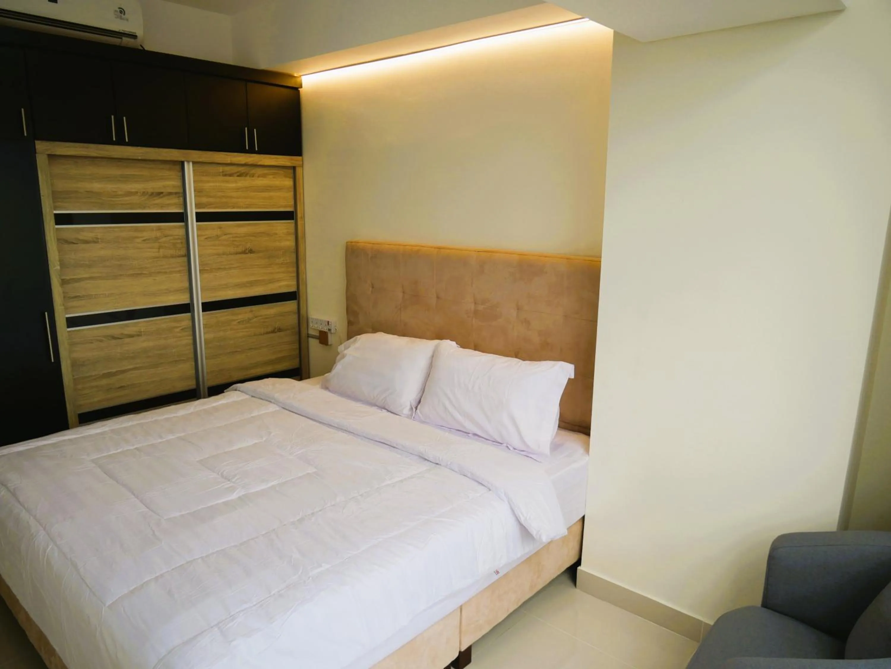 Bed in Meisterstadt Pollux Habibie