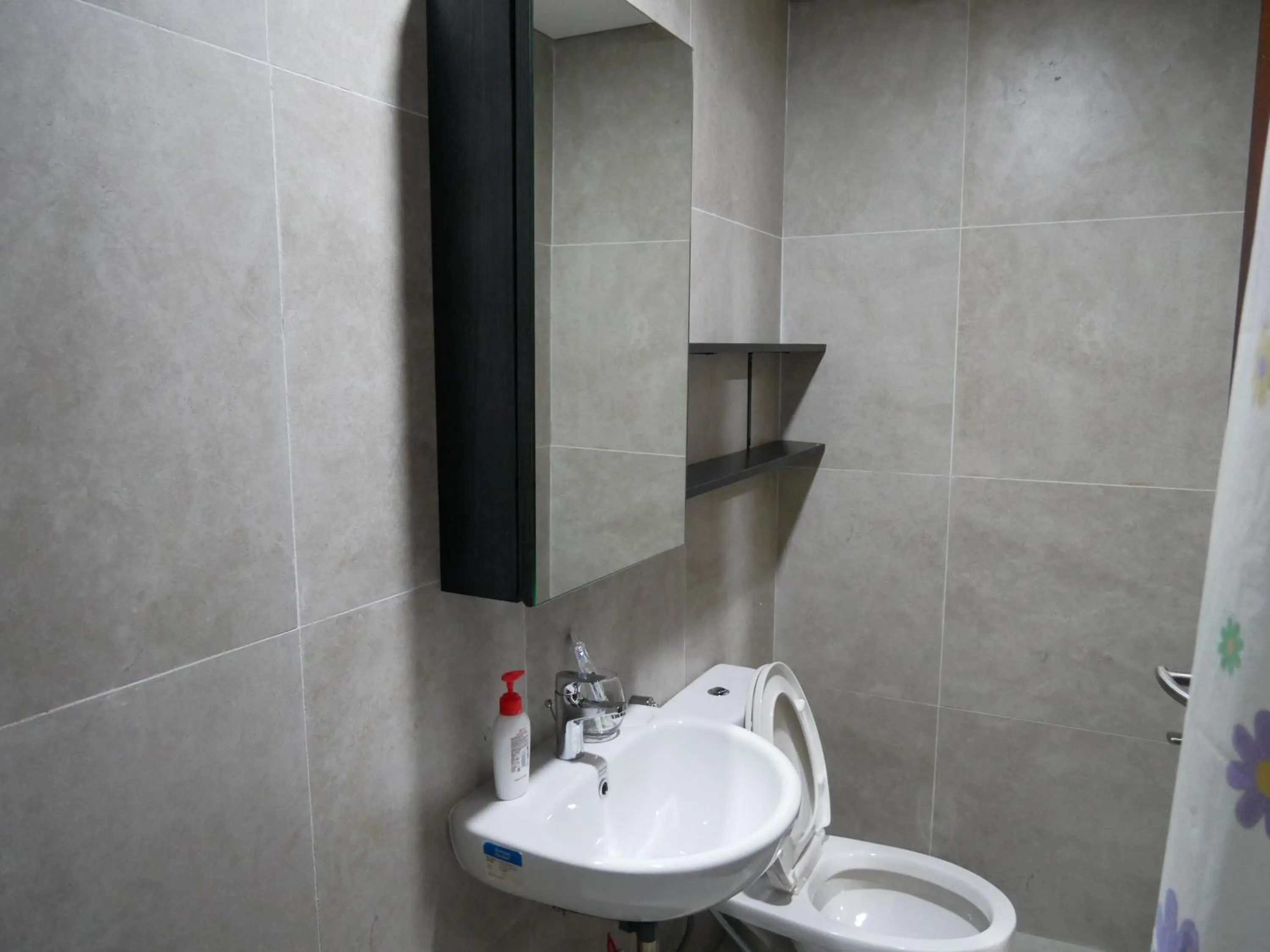 Bathroom in Meisterstadt Pollux Habibie