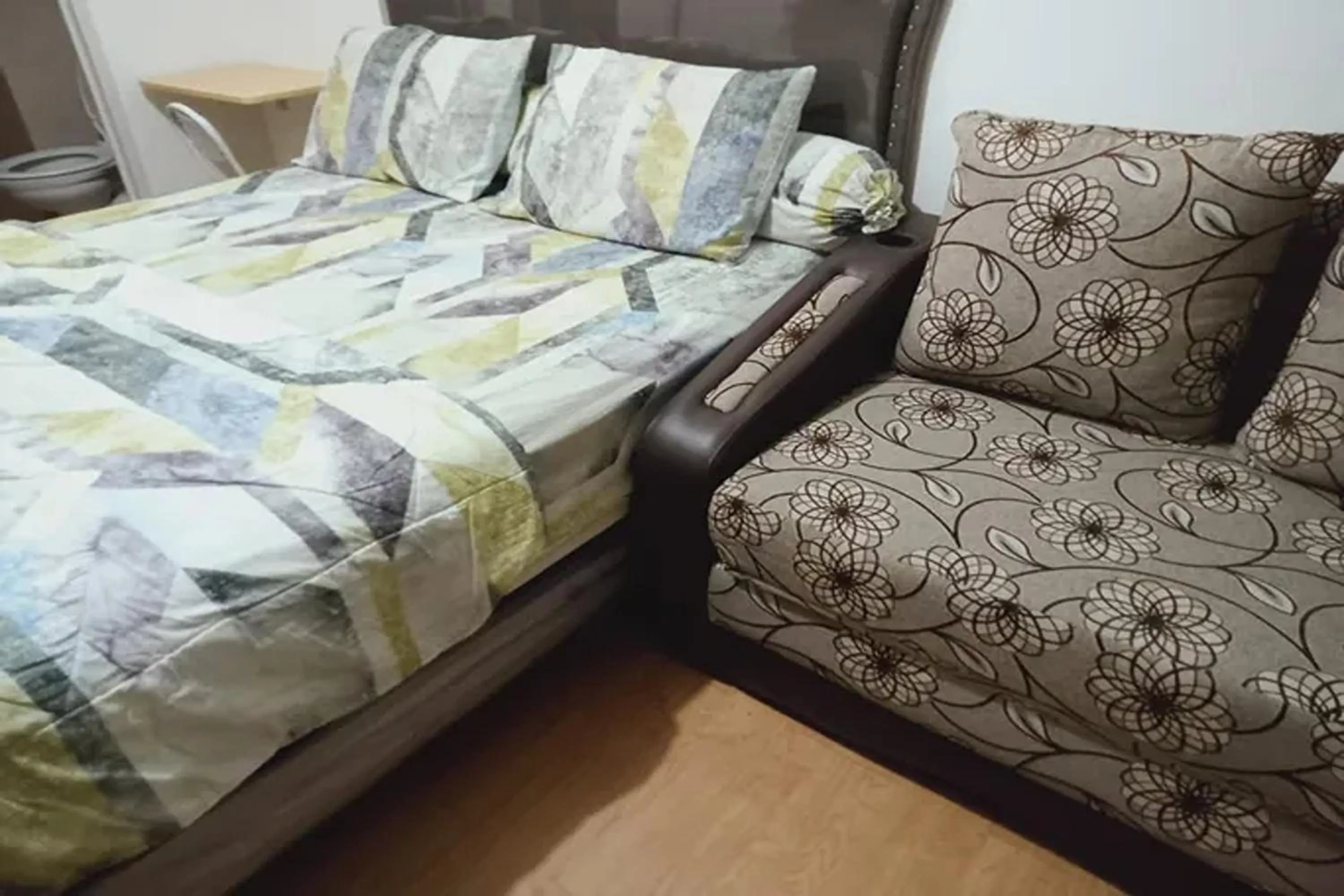 Bedroom, Bed in Velito at Podomoro Golf View Apartment