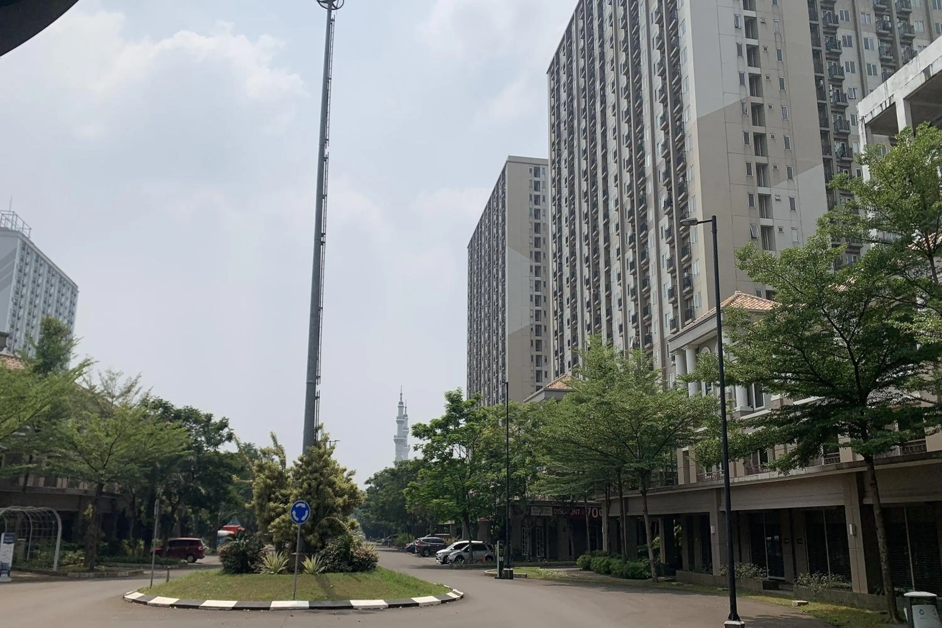 Property building in Velito at Podomoro Golf View Apartment