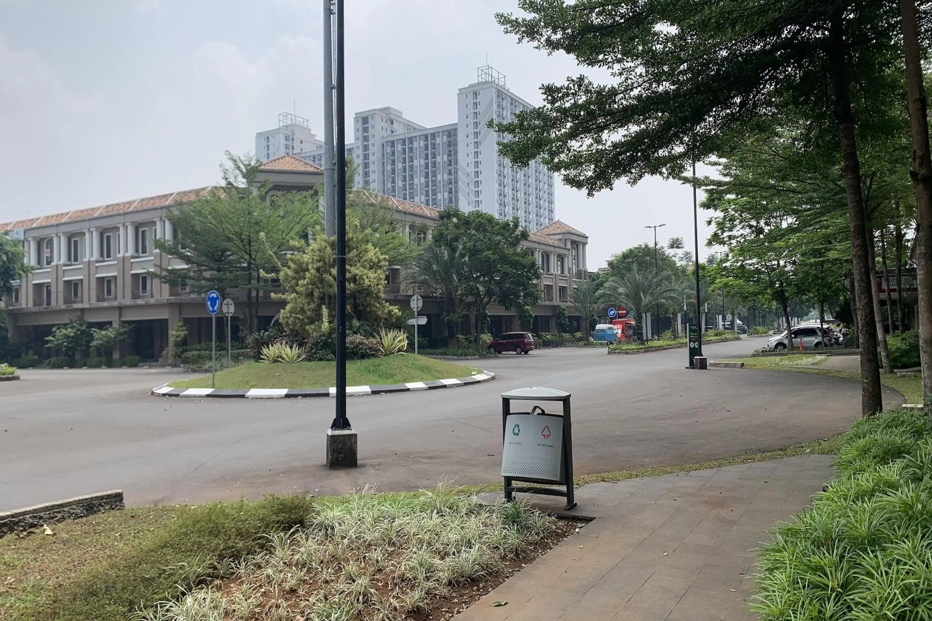 Property building in Velito at Podomoro Golf View Apartment