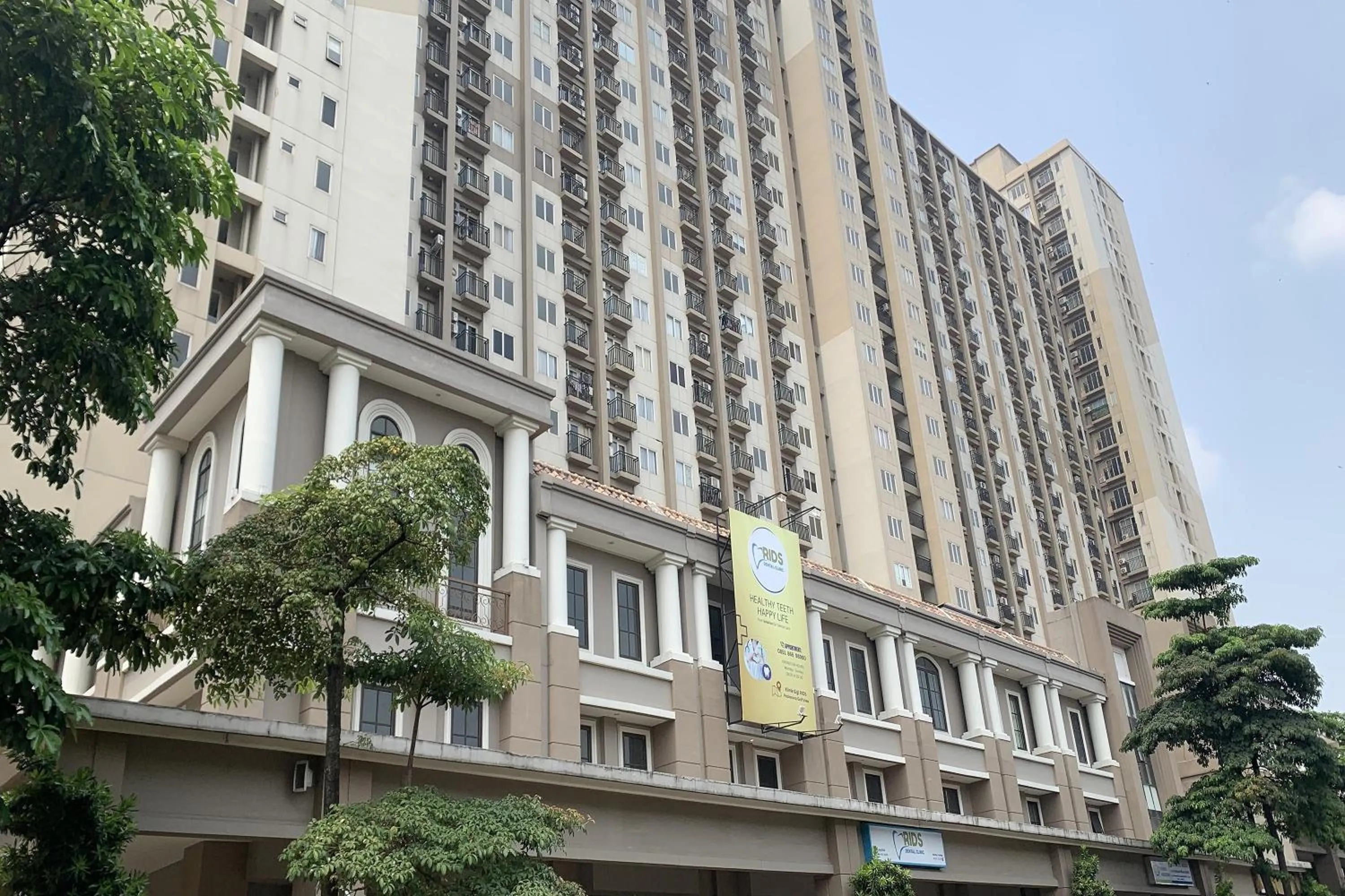 Property building in Velito at Podomoro Golf View Apartment