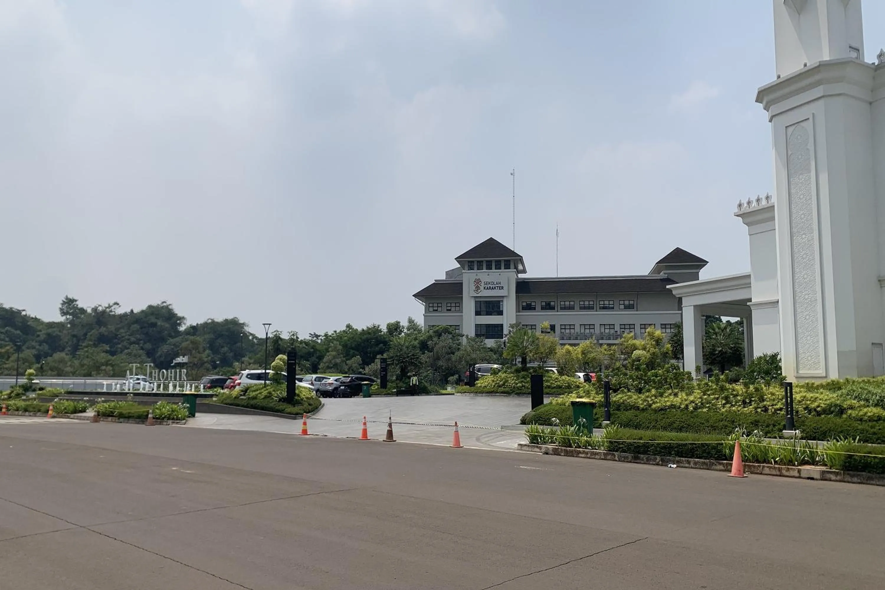 Nearby landmark in Velito at Podomoro Golf View Apartment