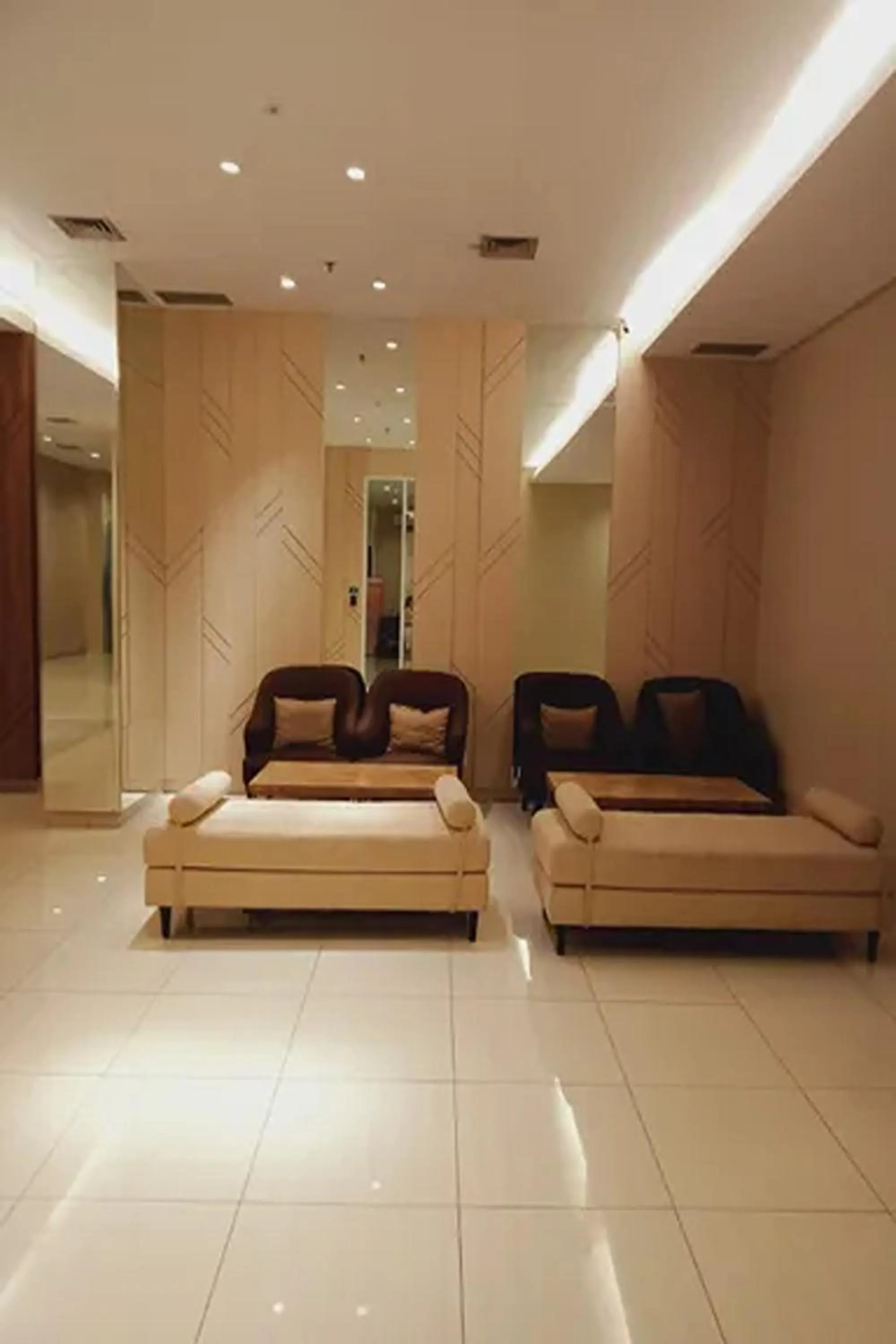 Lobby or reception in Velito at Podomoro Golf View Apartment