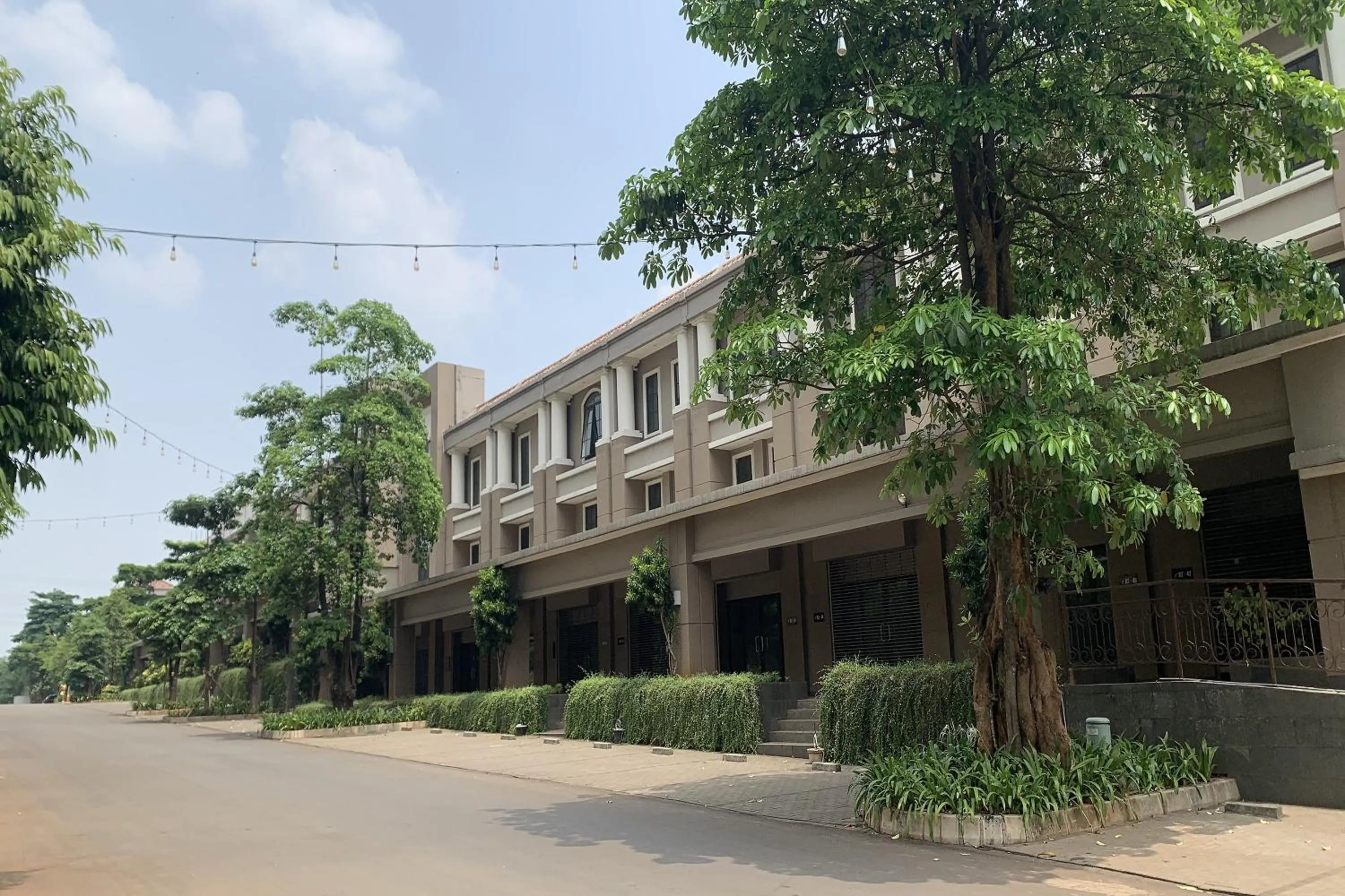 Property building in Velito at Podomoro Golf View Apartment