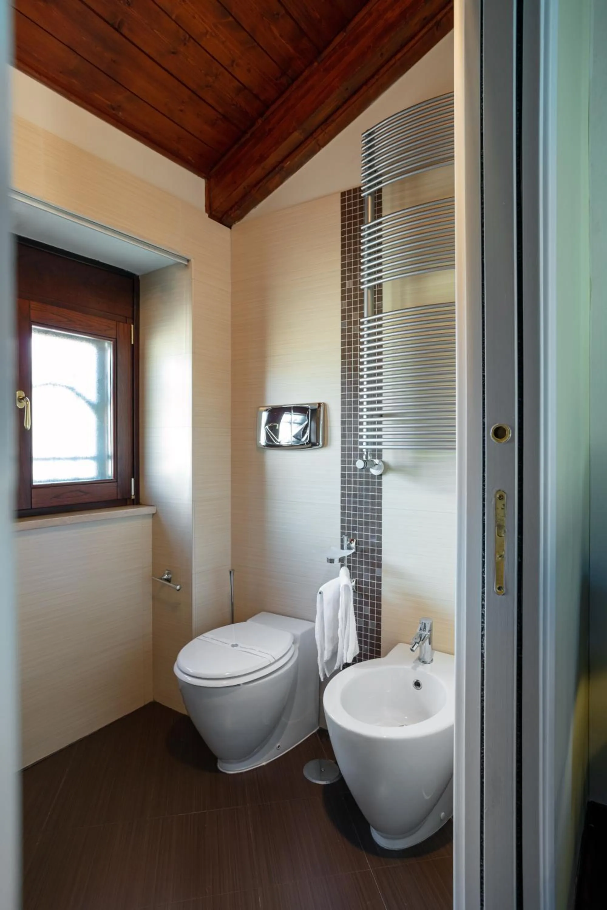 Bathroom in Pavean Suites Frattaminore