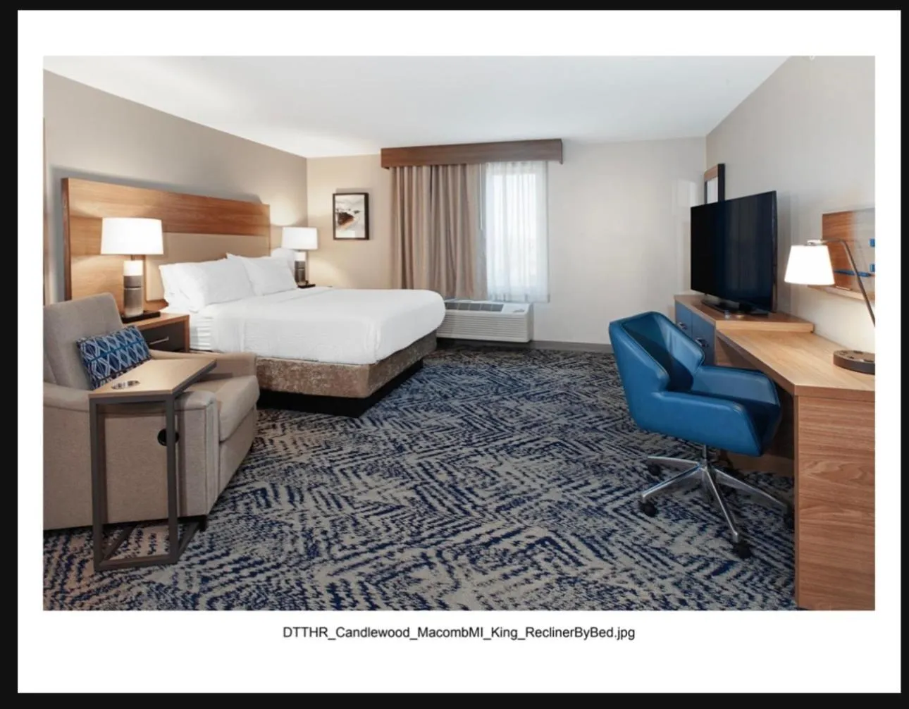 Bed in Candlewood Suites Detroit Sterling Heights by IHG