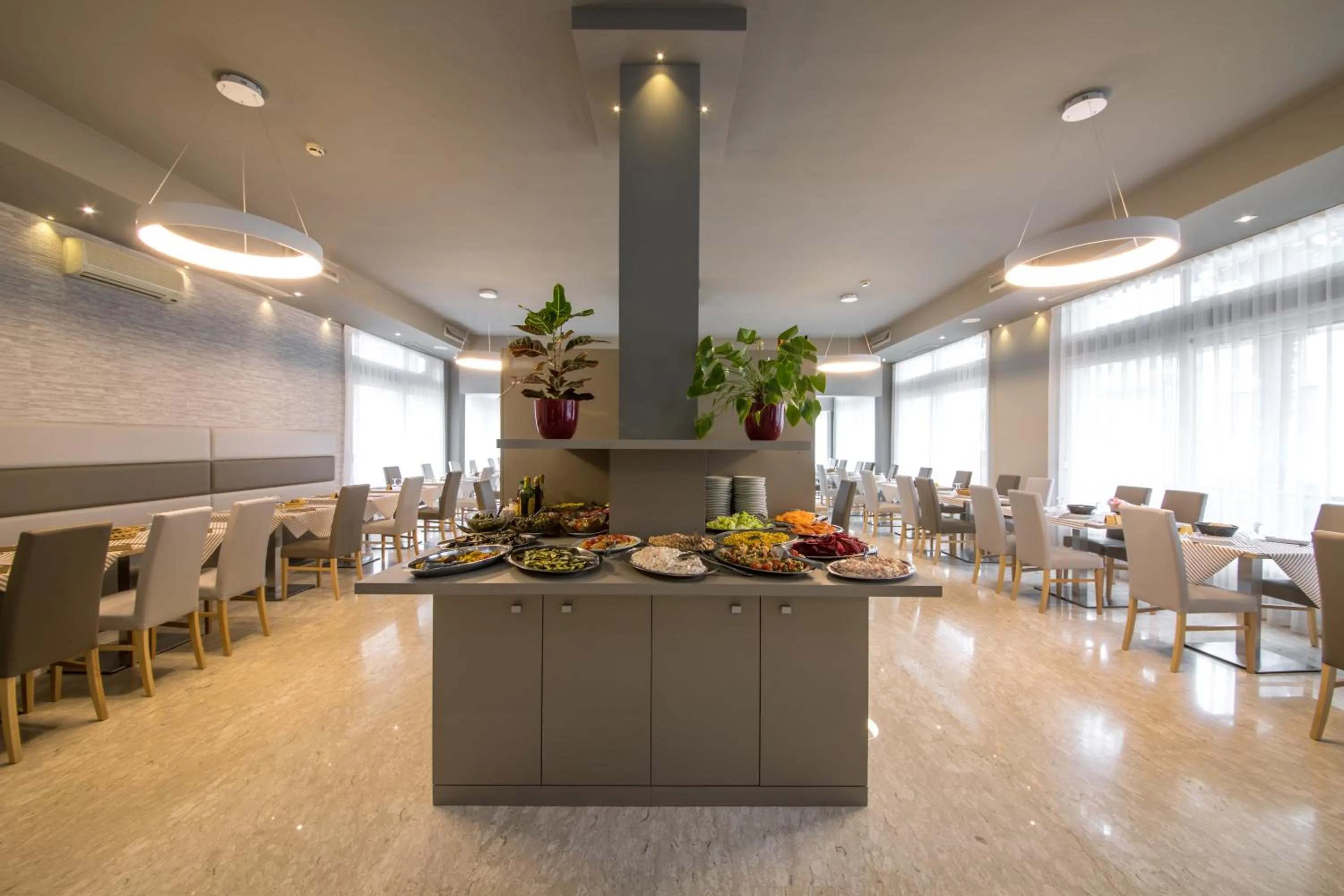 Restaurant/places to eat in Hotel Torino