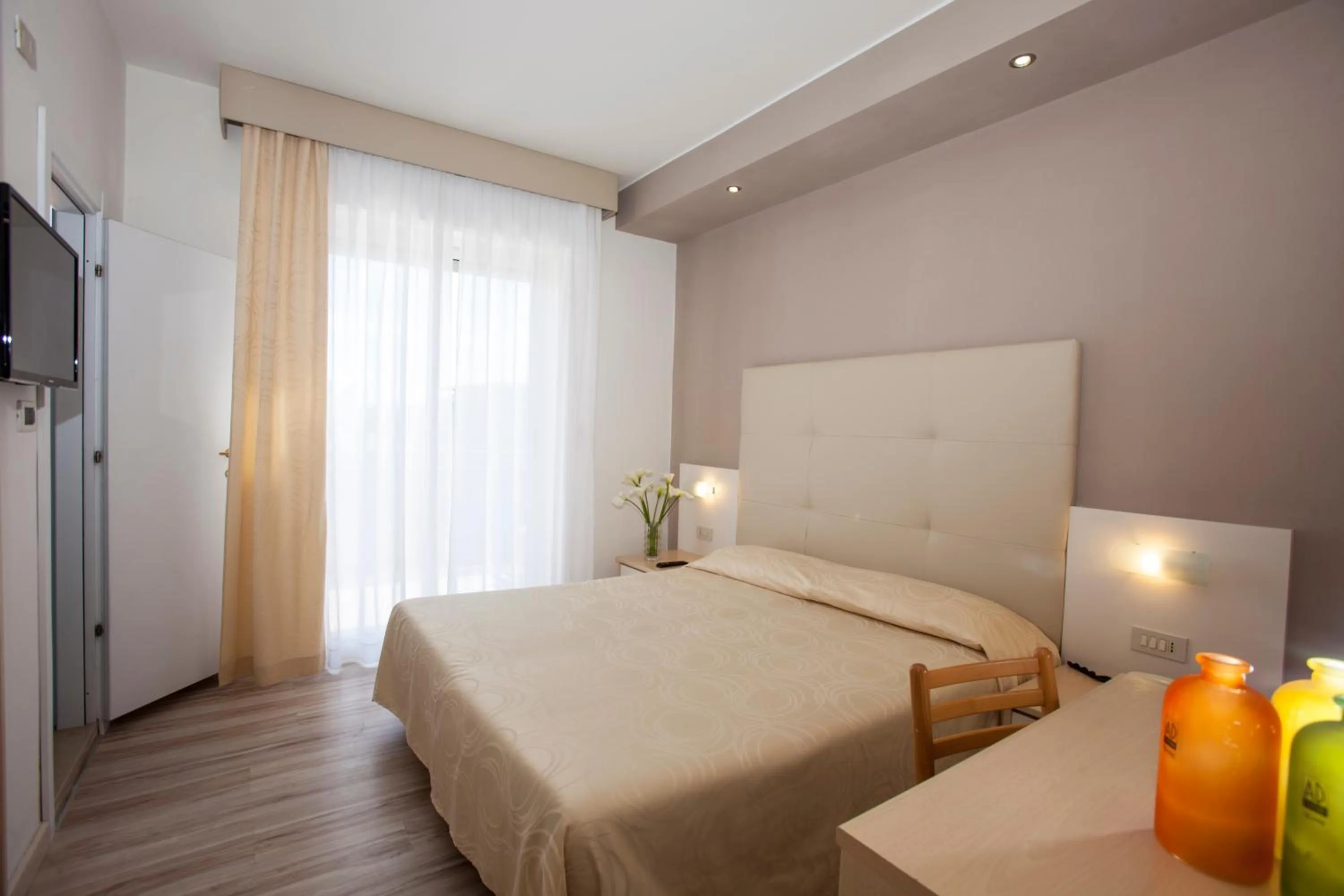 Photo of the whole room, Bed in Hotel Torino