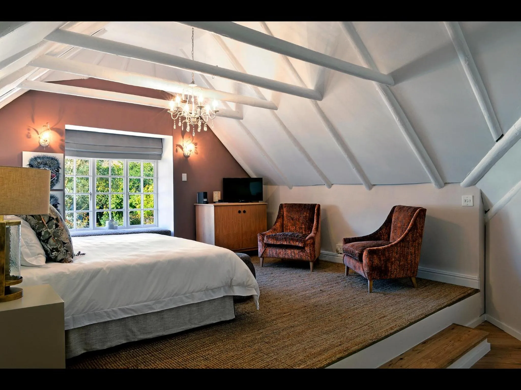 Seating area, Bed in Mirabelle Guesthouse