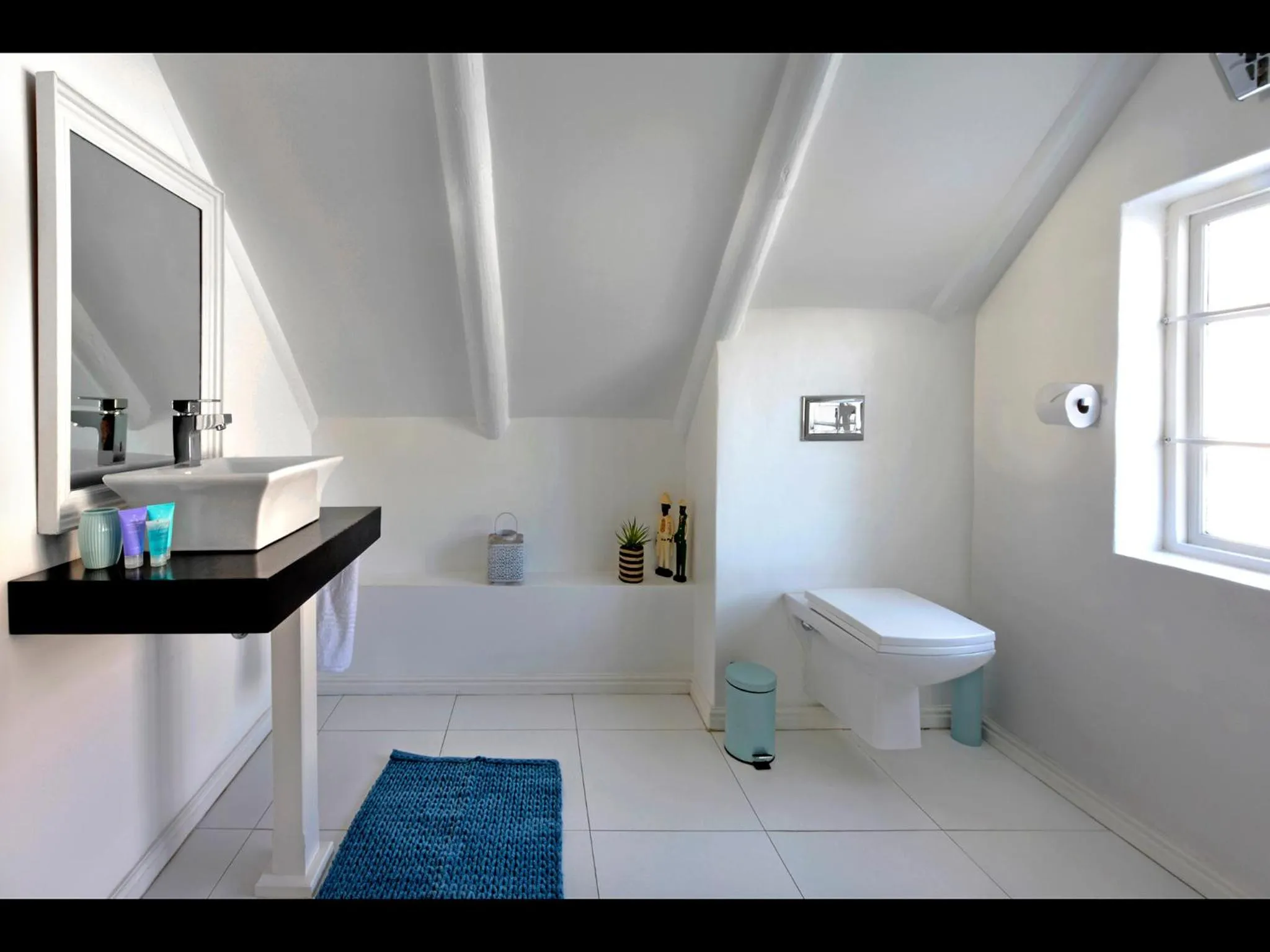 Bathroom in Mirabelle Guesthouse