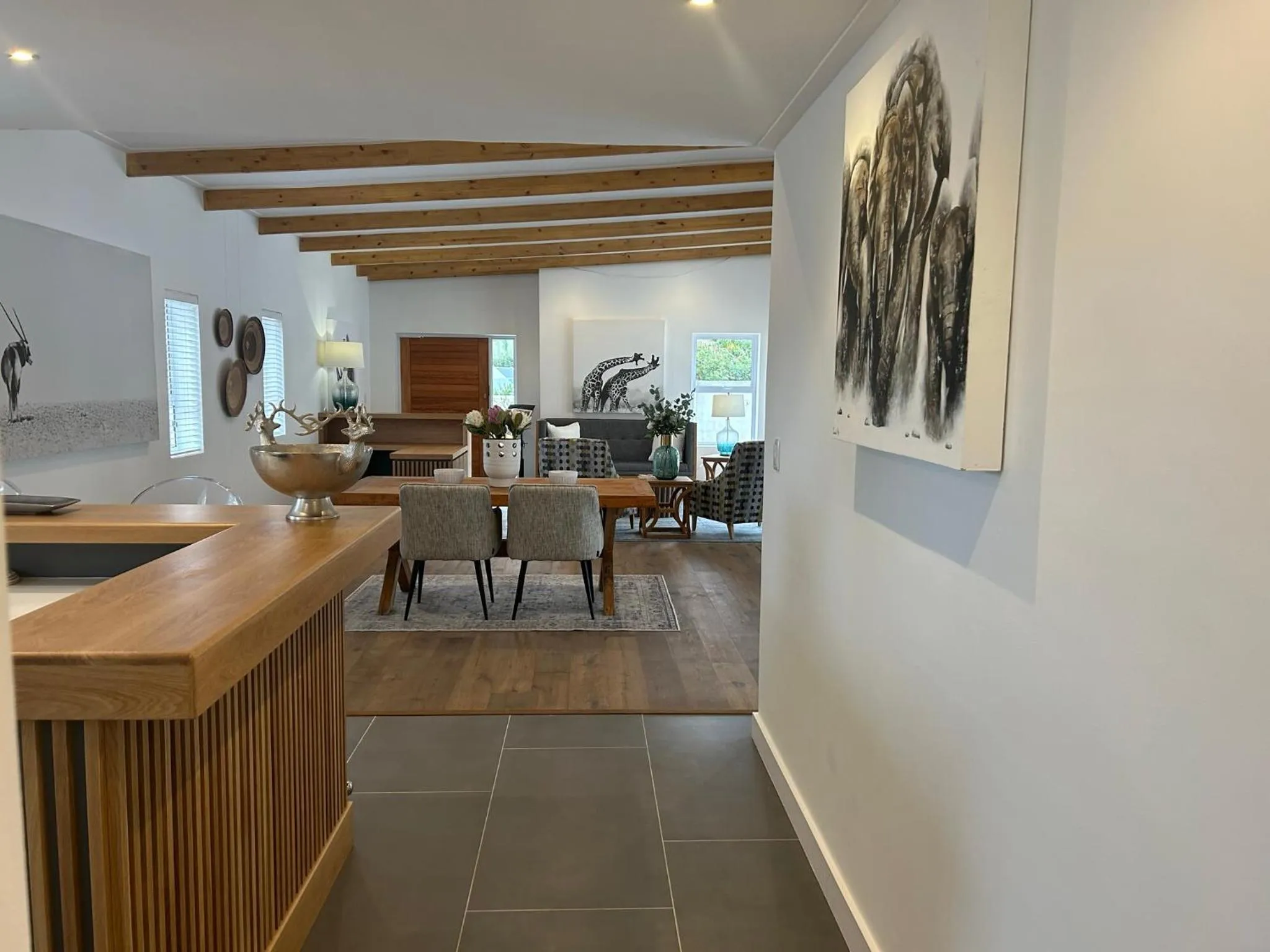 Lounge or bar in Mirabelle Guesthouse