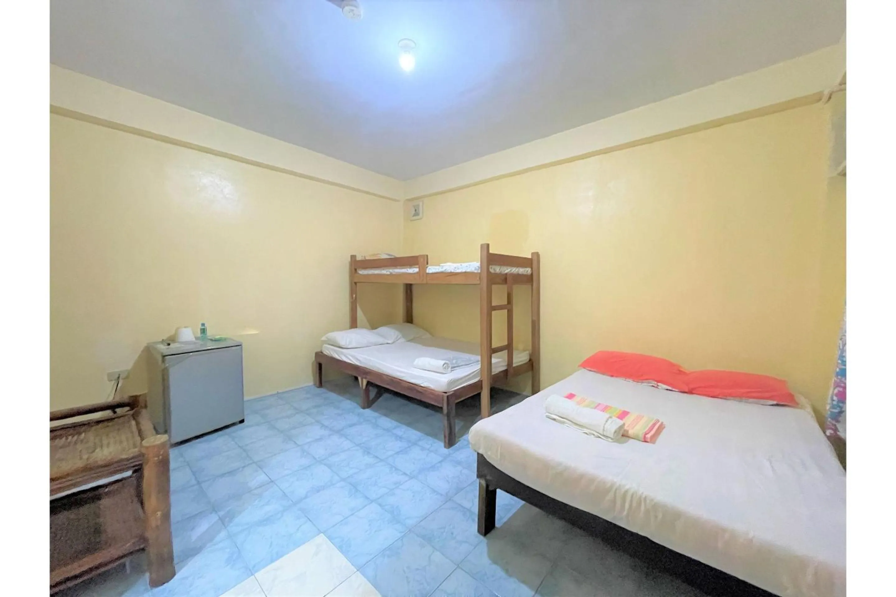 Bedroom, Bed in OYO 876 Escurel Inn Boracay