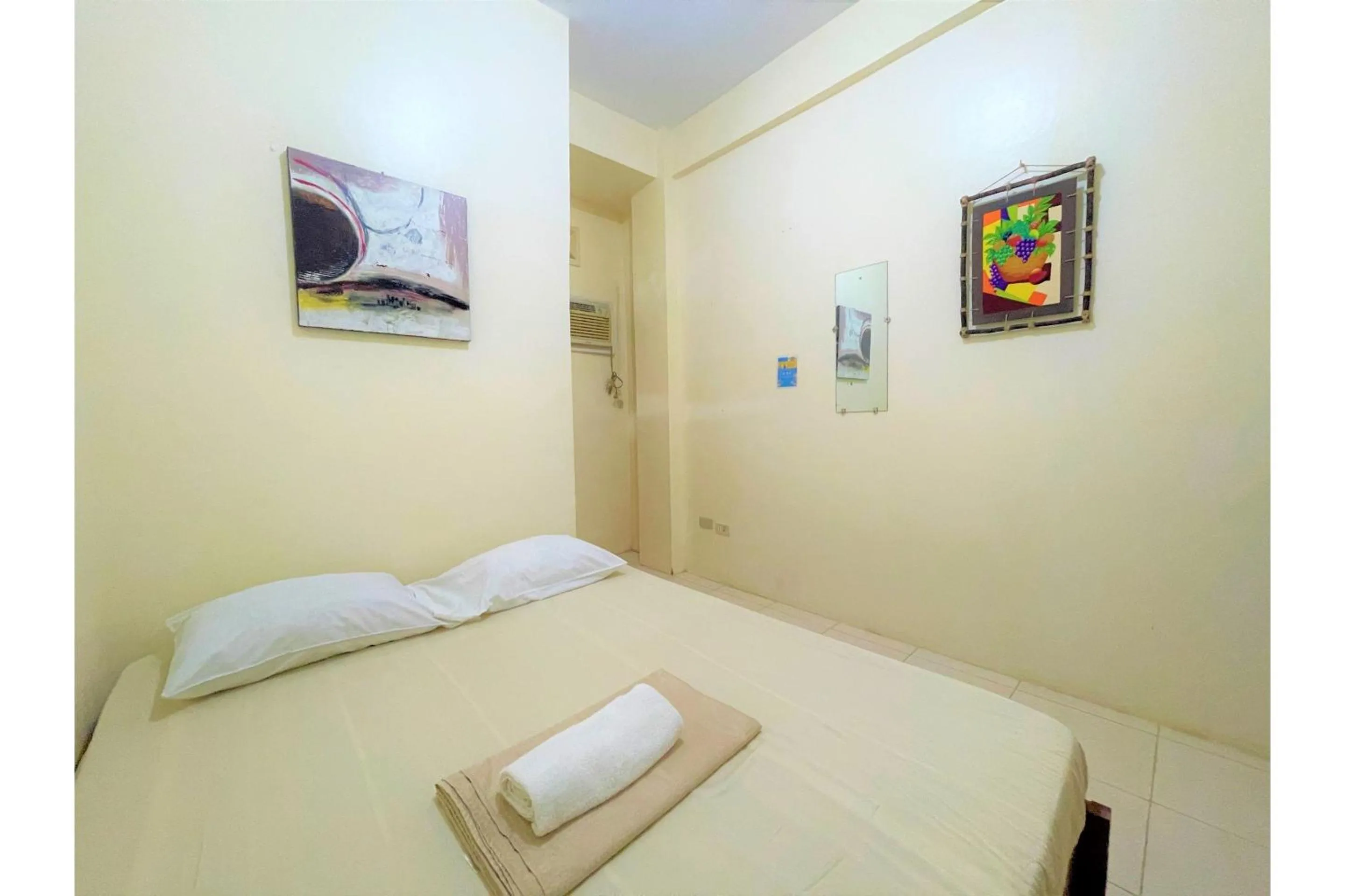 Bedroom, Bed in OYO 876 Escurel Inn Boracay