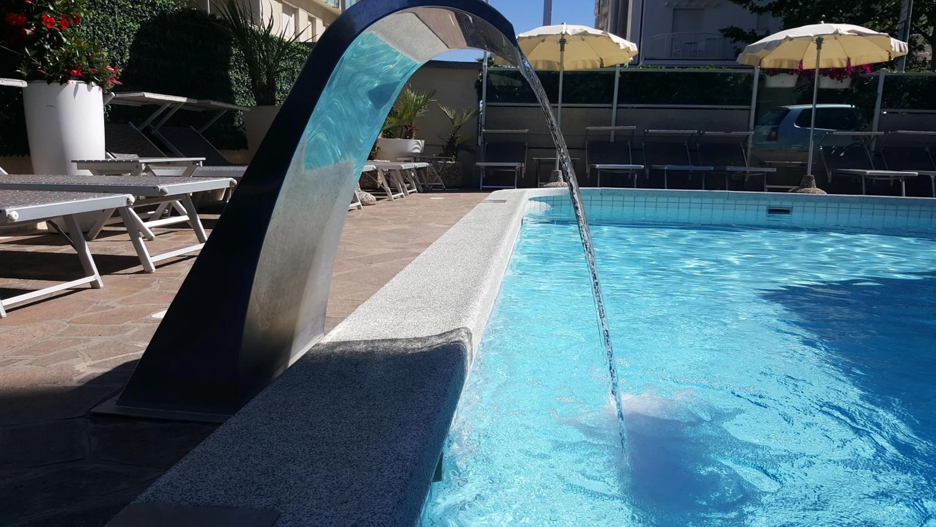 Swimming pool in Hotel Poker